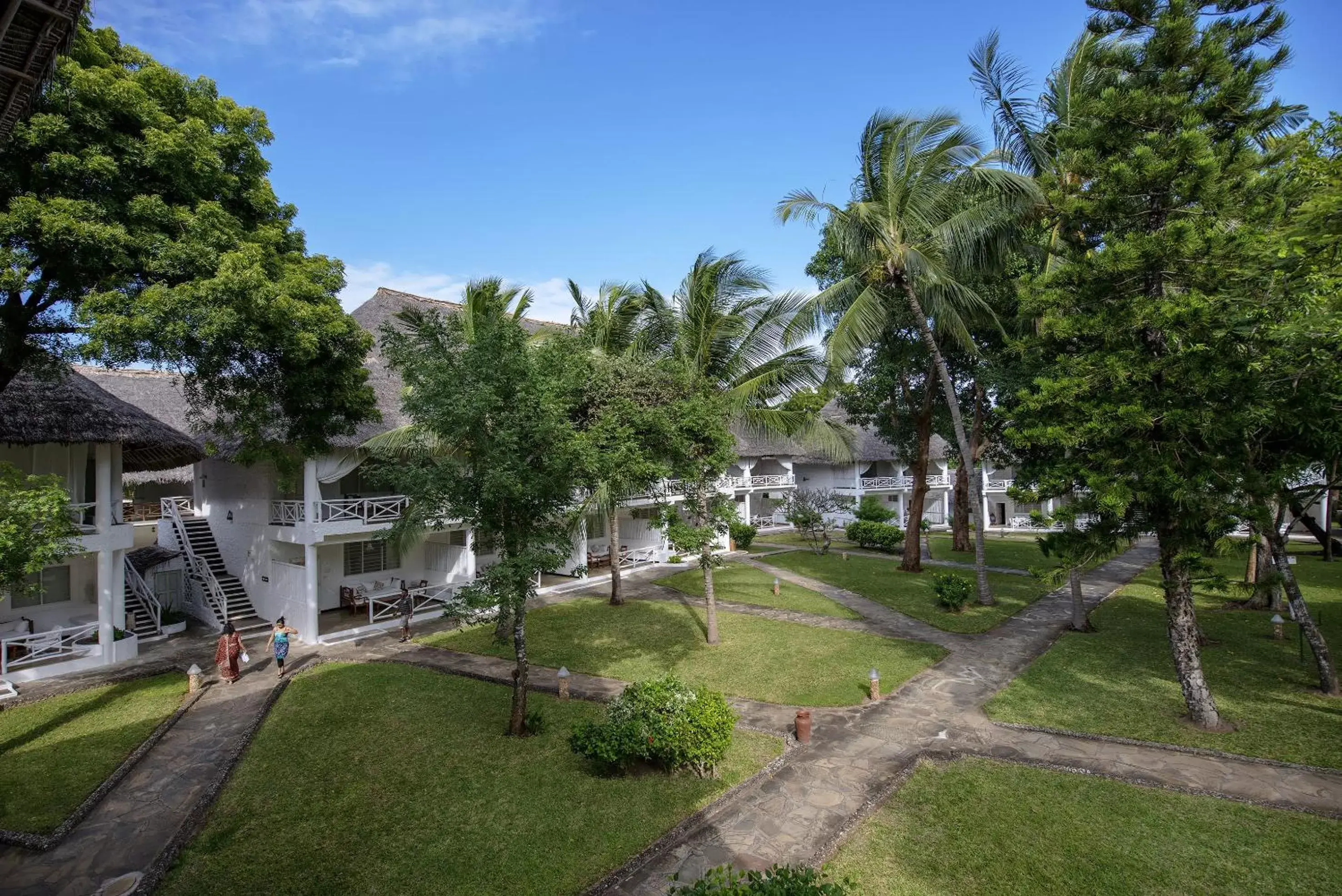 Facade/entrance in Sandies Tropical Village