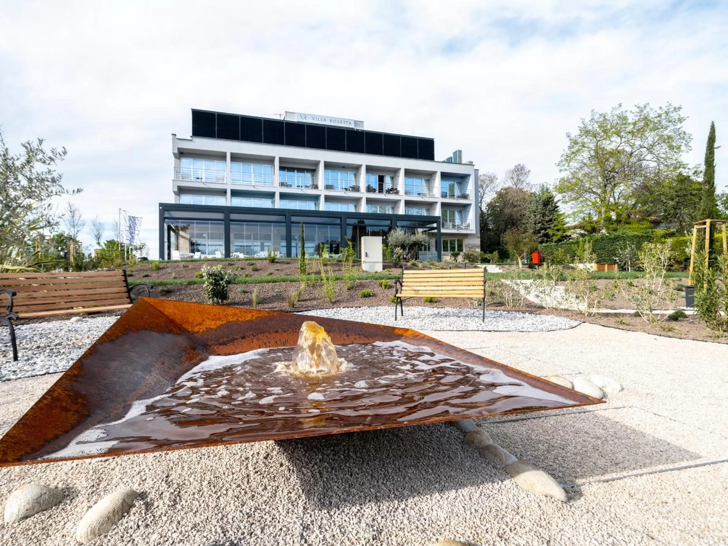 Property building in Hotel Villa Rosetta