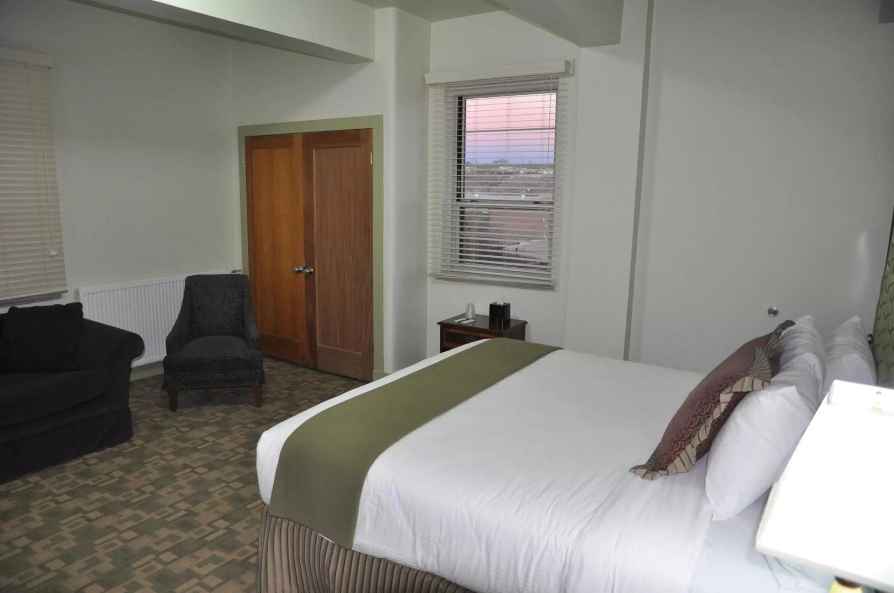 Bed in The Murray Hotel Bed in The Murray Hotel