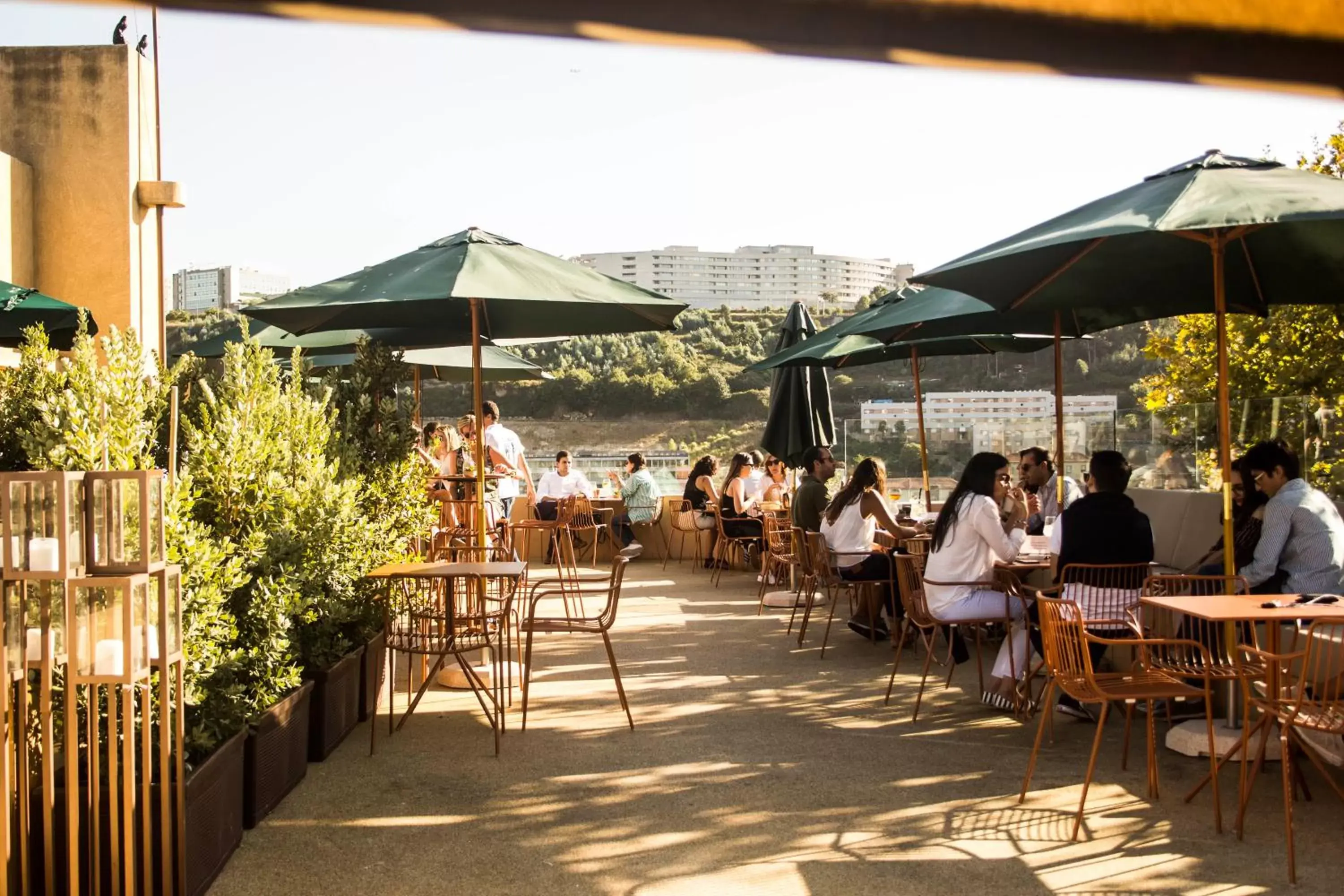 Balcony/Terrace, Restaurant/Places to Eat in Vincci Porto