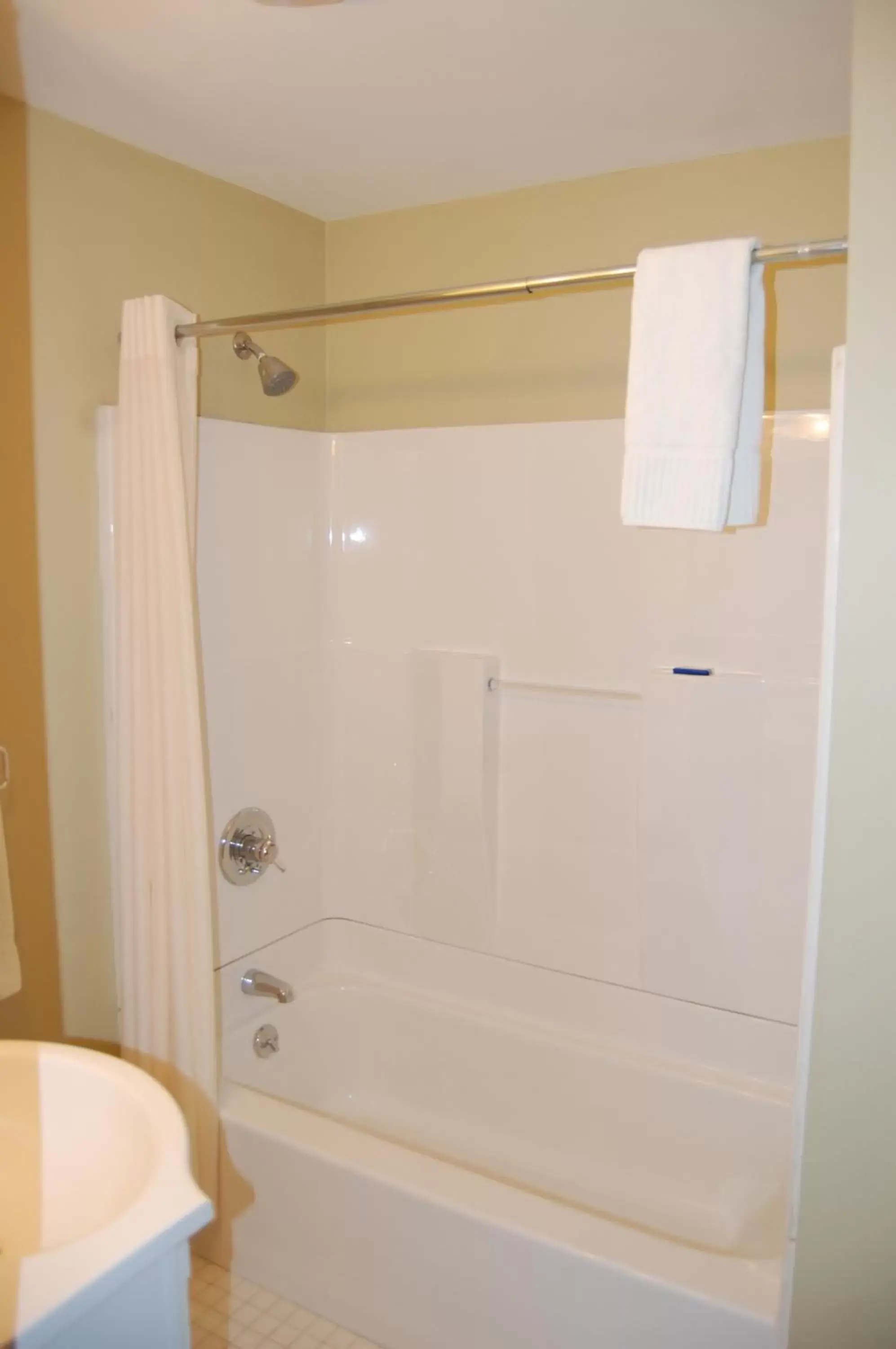 Shower, Bathroom in Cranmore Inn and Suites, a North Conway boutique hotel