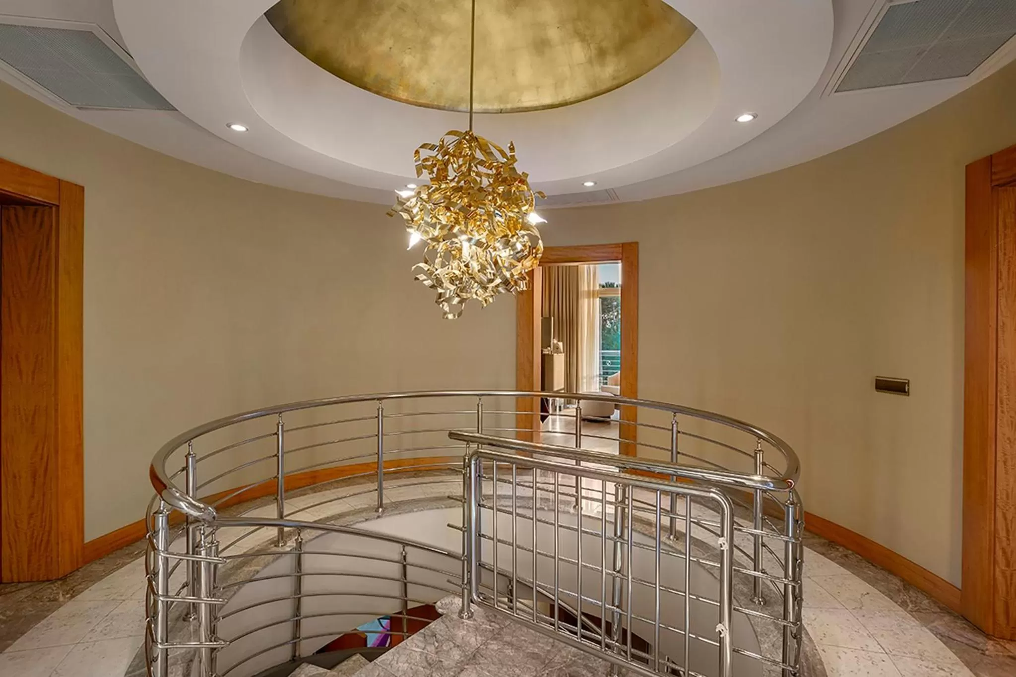 Facade/entrance, Bed in Calista Luxury Resort