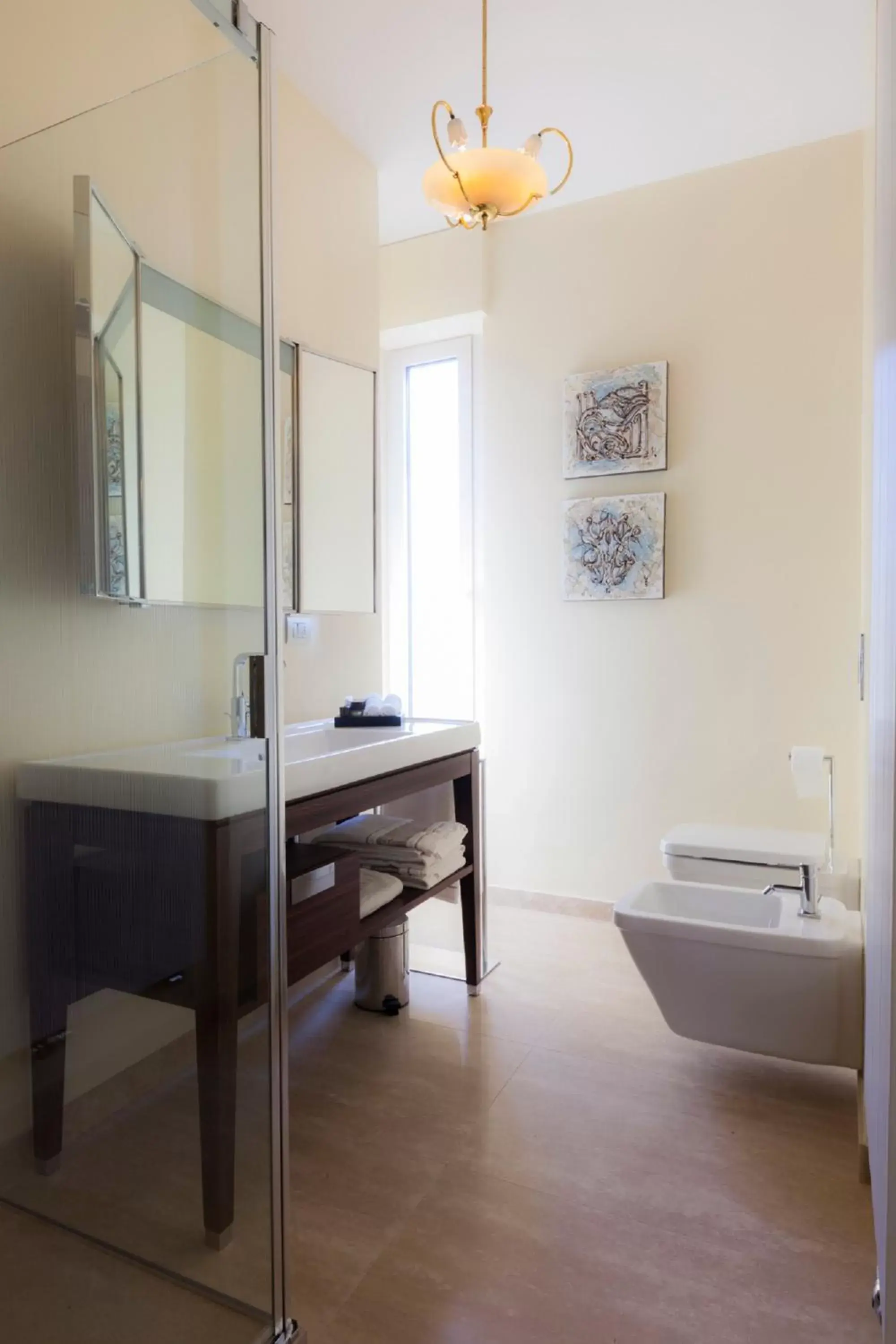 Bathroom in Bronzino House