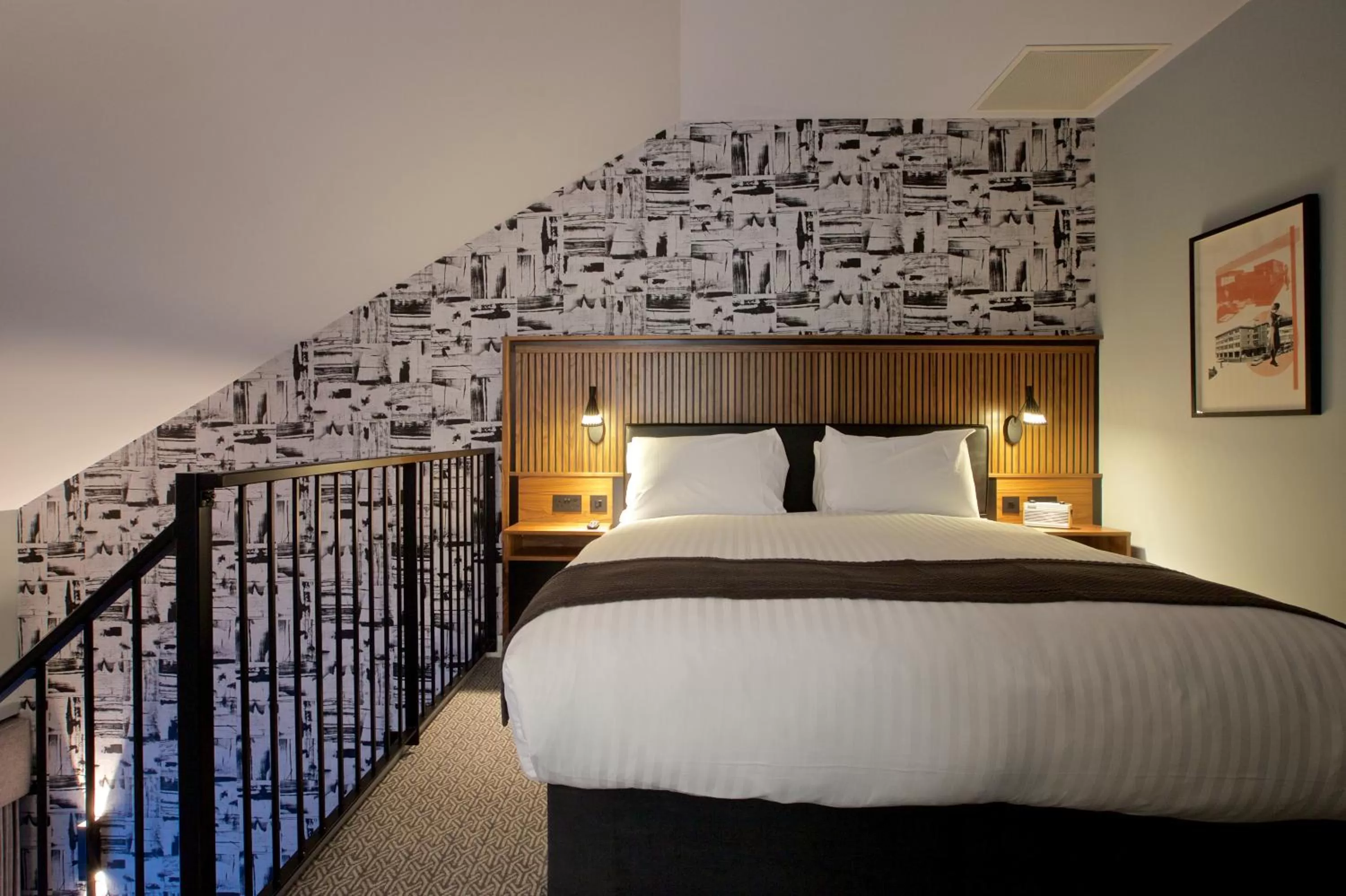 Bed in Telegraph Hotel - Coventry