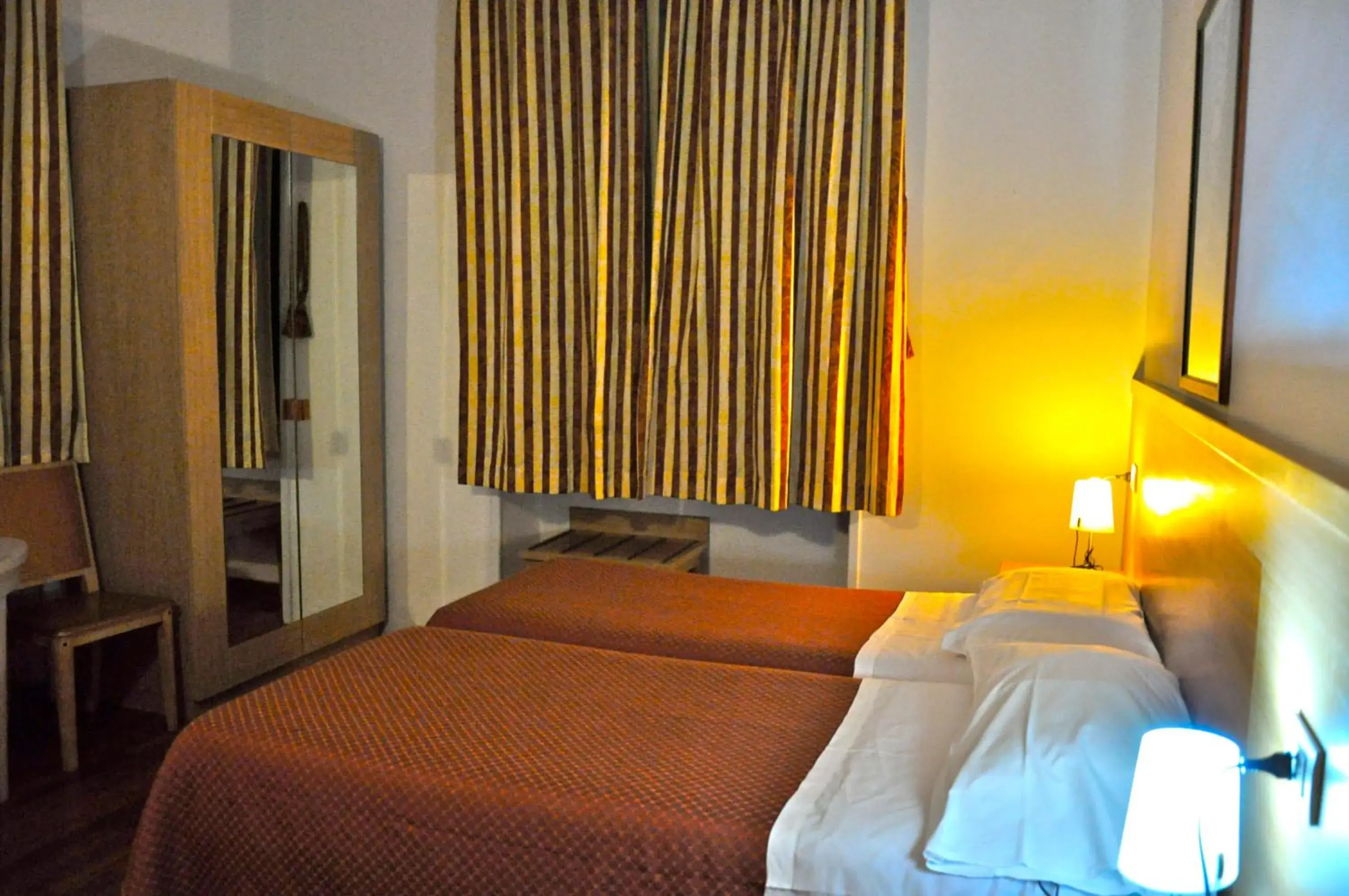 Bed, Room Photo in Hotel Dover