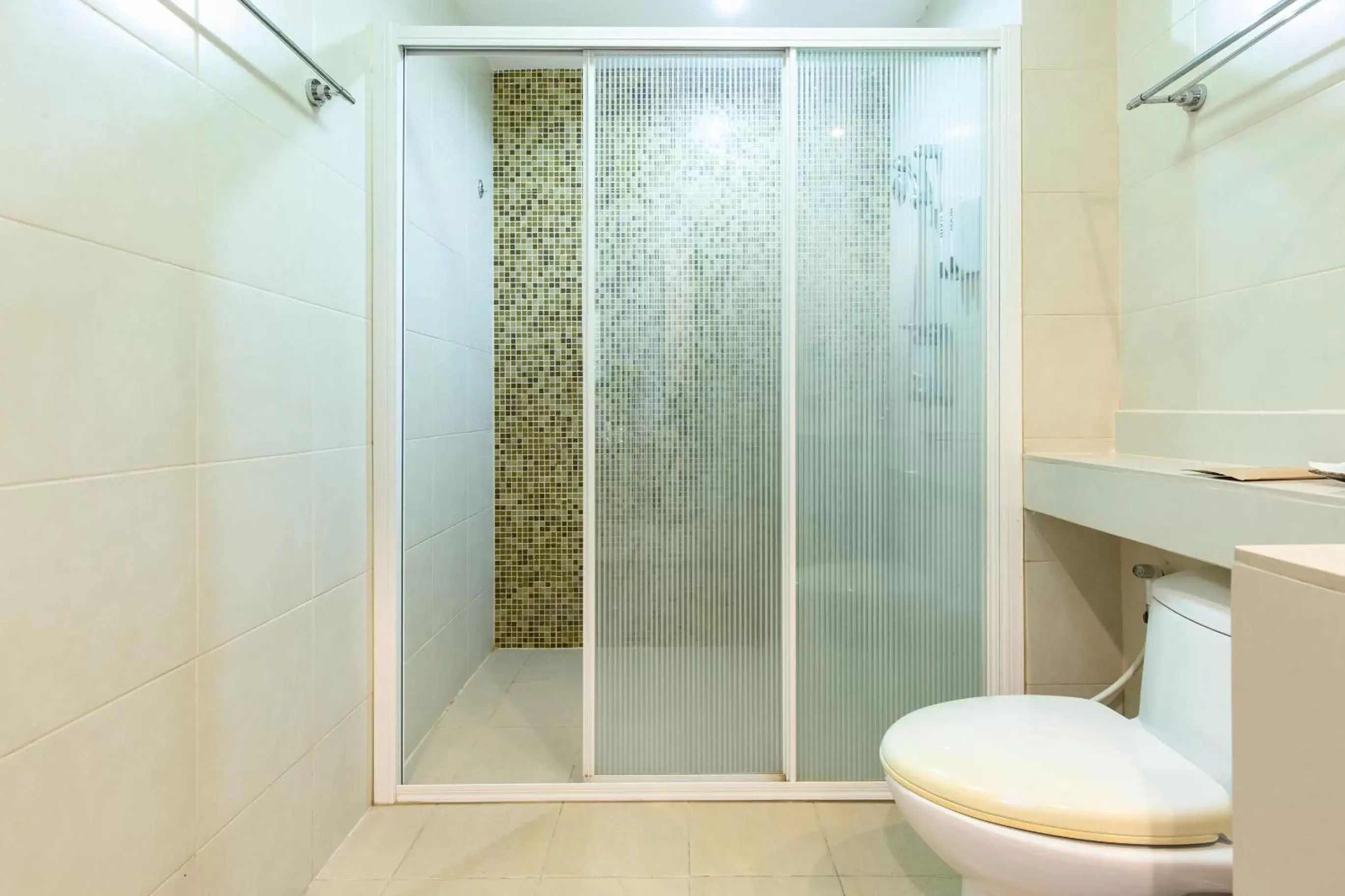 Shower, Bathroom in Lasalle Suites Hotel & Residence