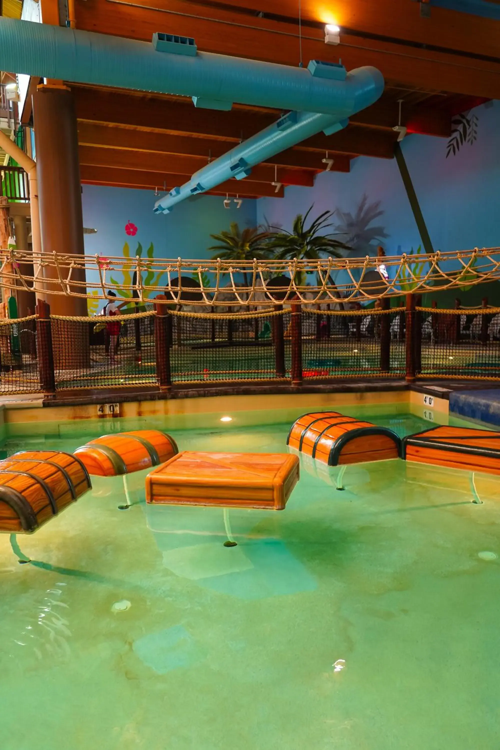 Aqua park, Swimming Pool in Cedar Point Castaway Bay Indoor Water Park