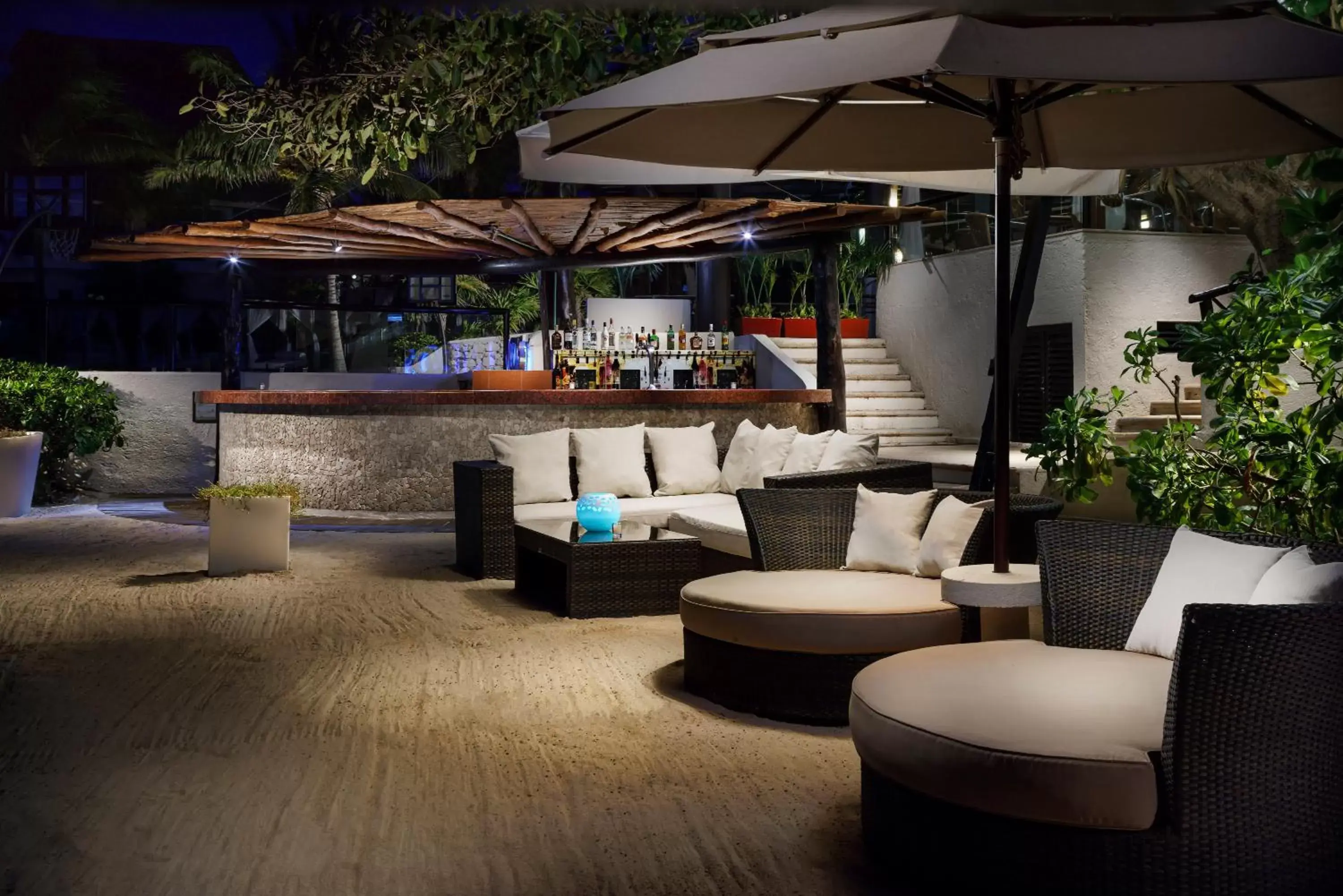 Lounge or bar in The Reef Playacar Beach Resort & Spa-Optional All Inclusive Lounge or bar in The Reef Playacar Beach Resort & Spa-Optional All Inclusive