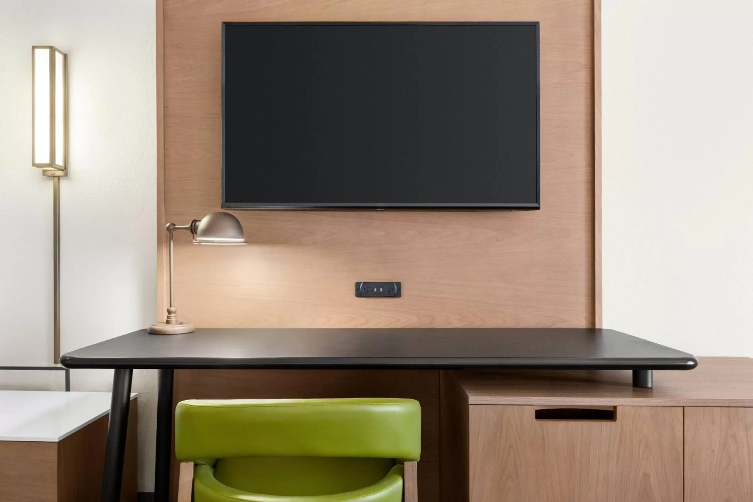 Photo of the whole room, TV/Entertainment Center in Fairfield Inn Erie Millcreek Mall