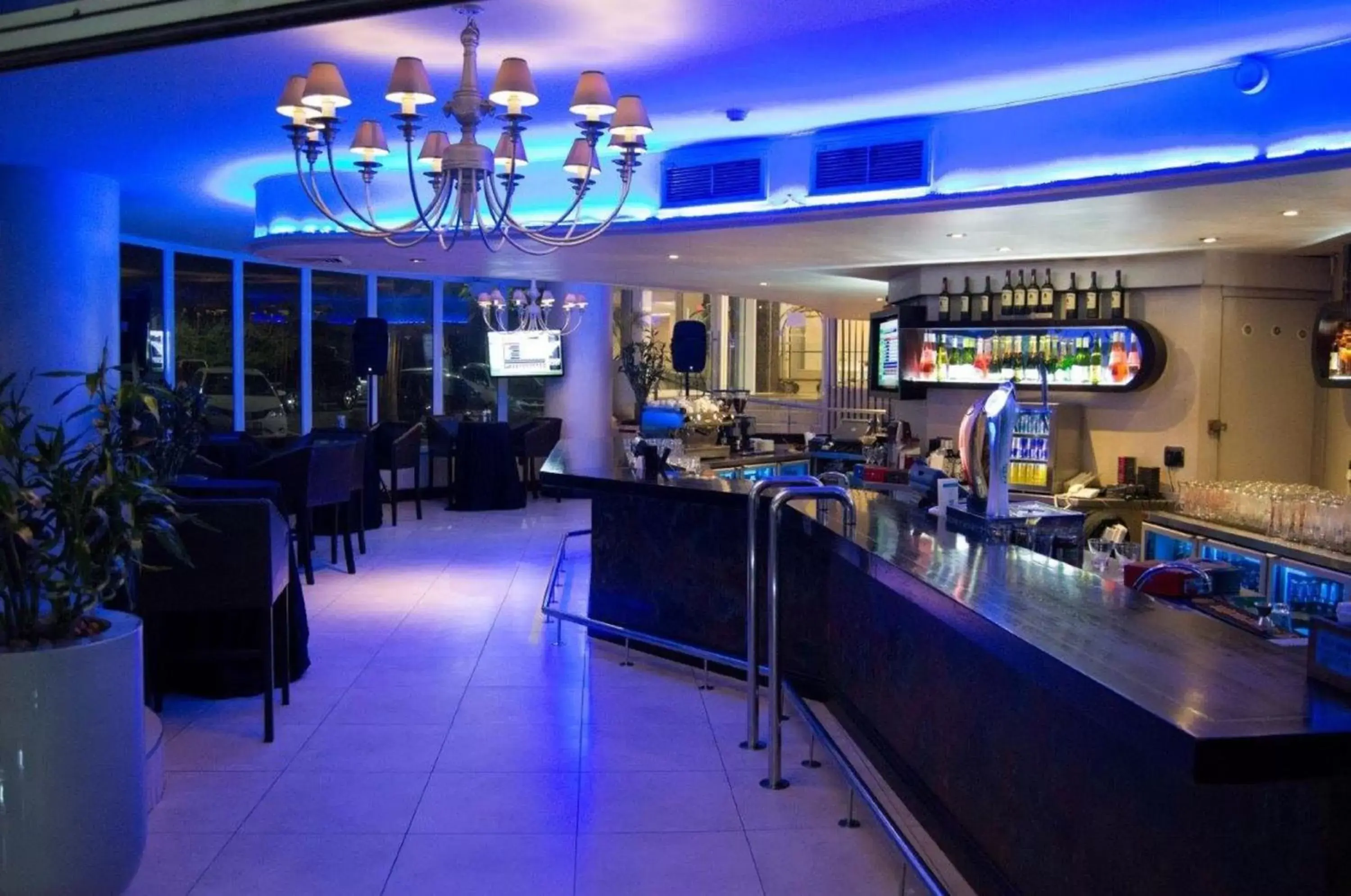 Lounge or bar in Blue Waters Hotel