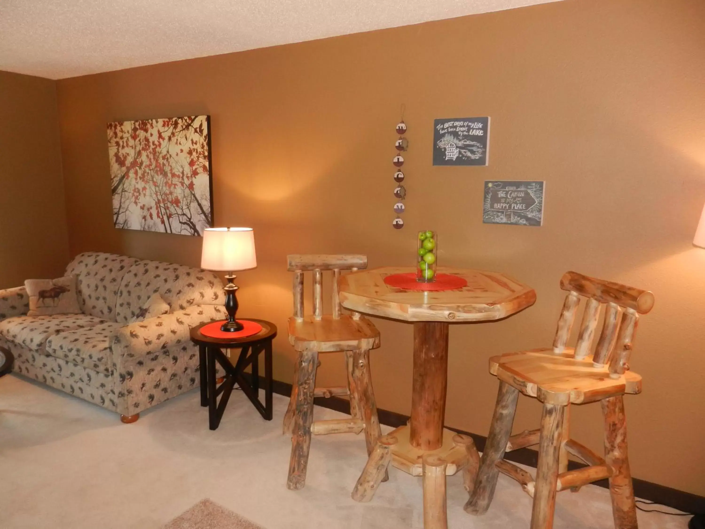 Seating Area in Great Northern Motel