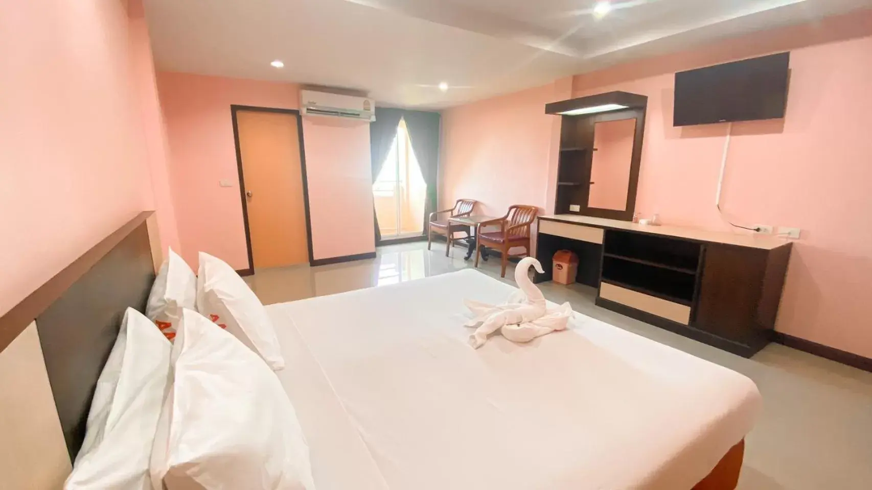 Bed in AA Pattaya Ville