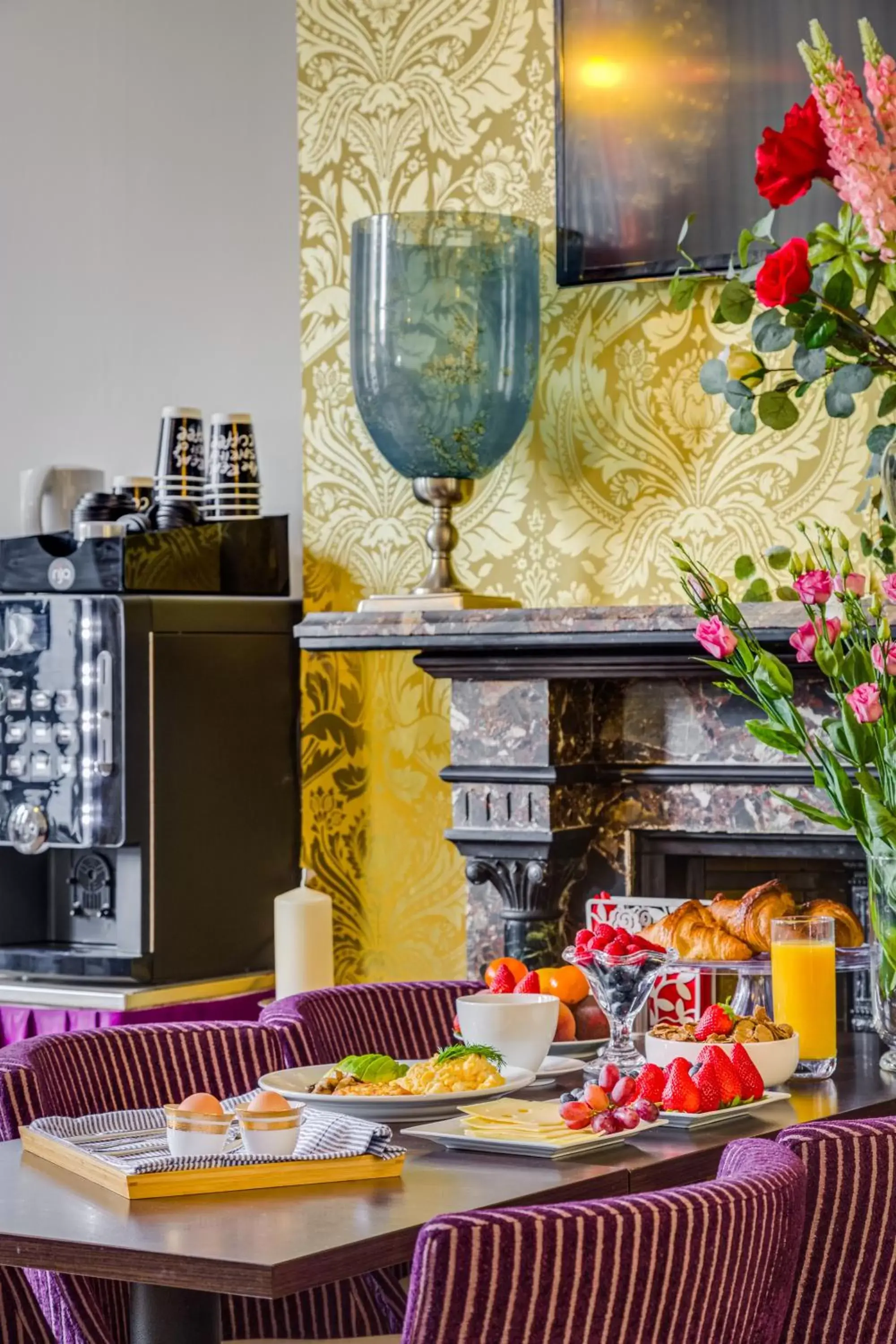 Restaurant/places to eat in 1 Lexham Gardens Hotel Restaurant/places to eat in 1 Lexham Gardens Hotel