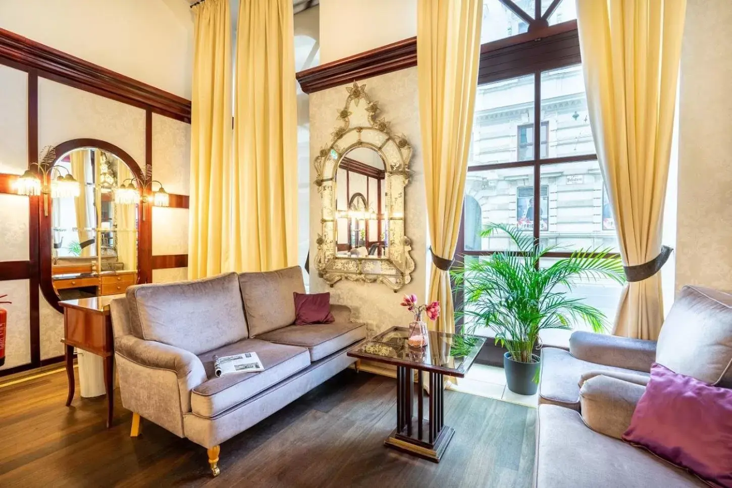 Lobby or reception in Hotel Am Schubertring Lobby or reception in Hotel Am Schubertring