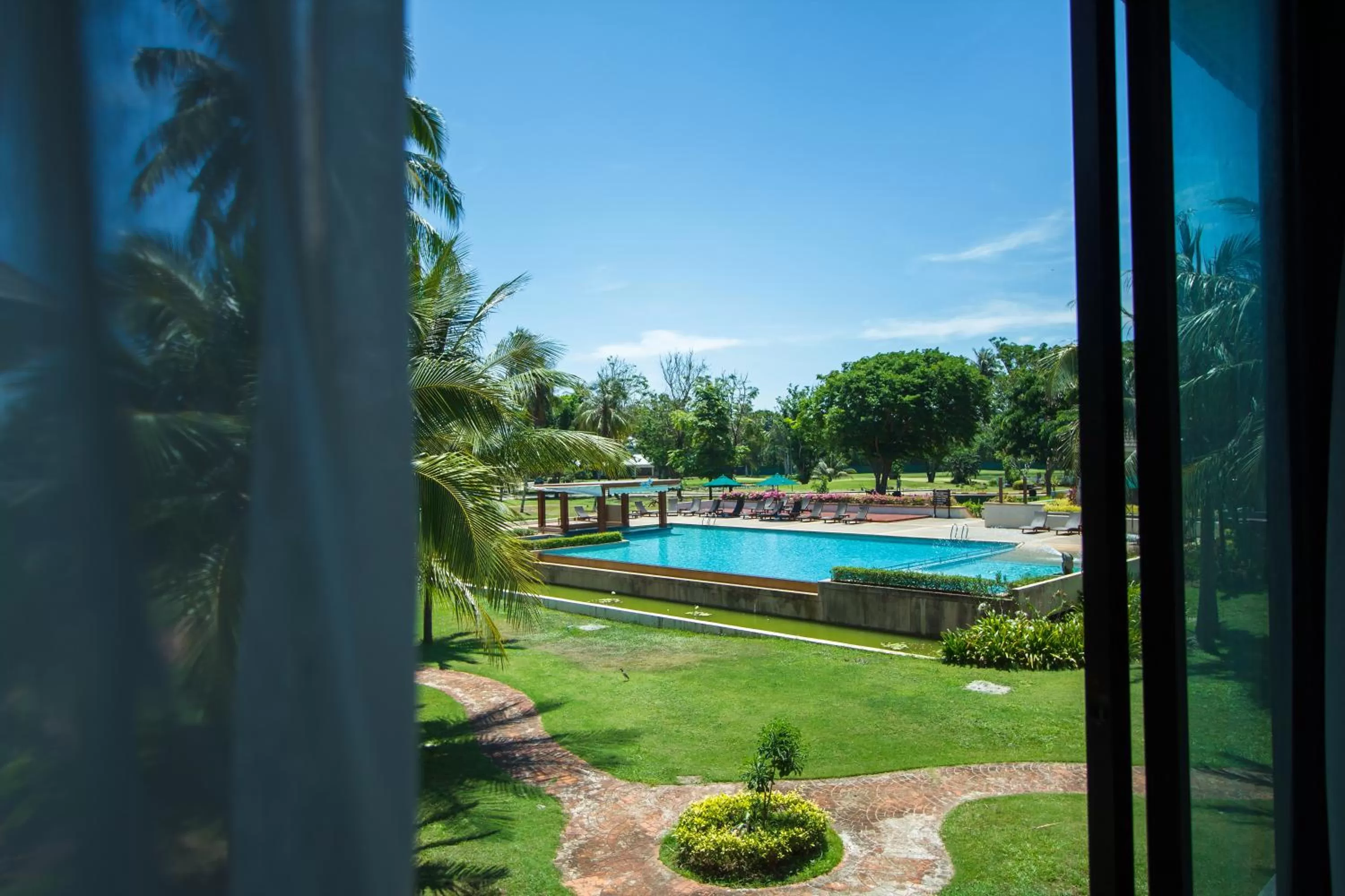 The Nouveau Chumphon Beach Resort And Golf