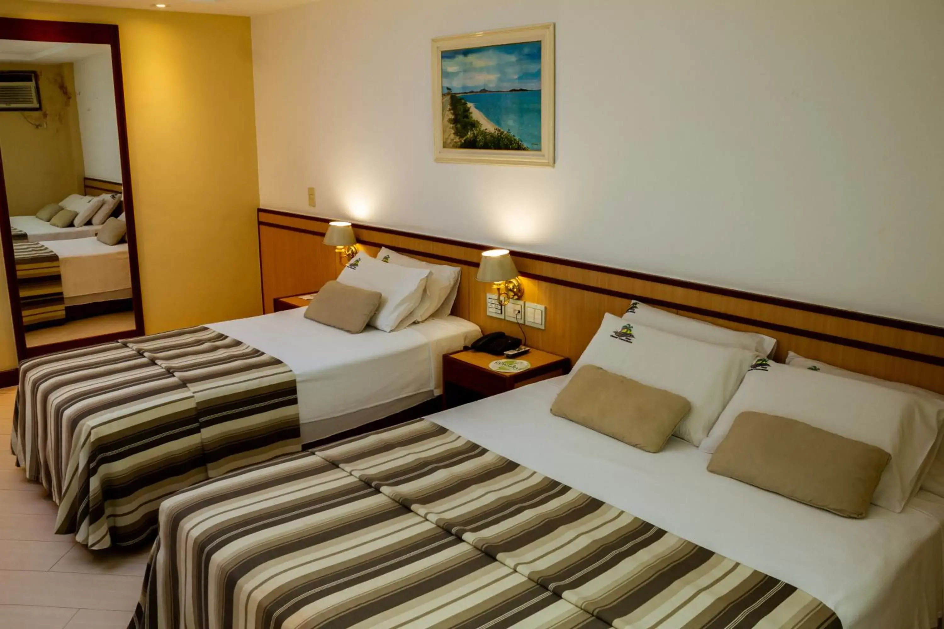 Photo of the whole room, Bed in Riale Vilamar Copacabana