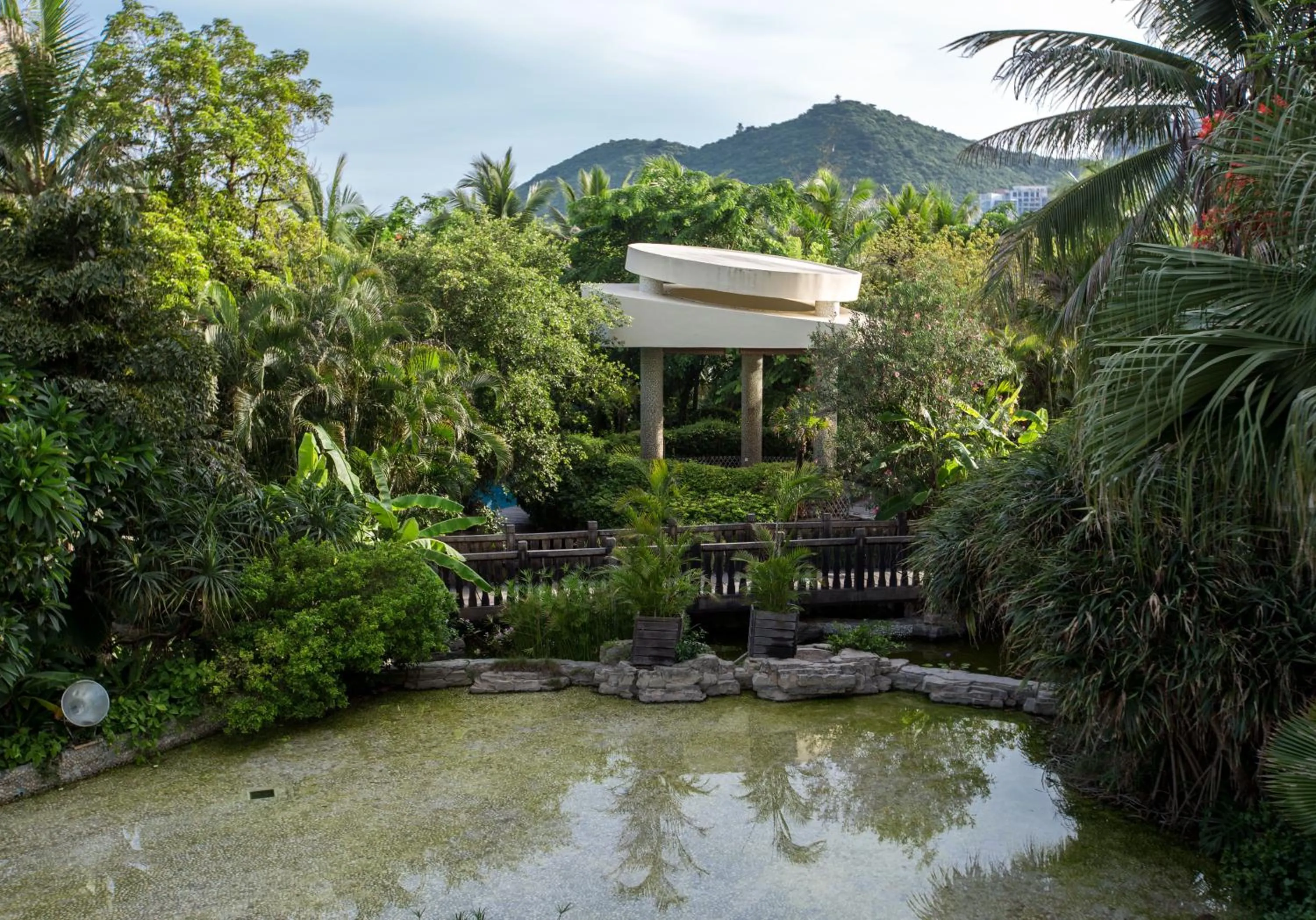 Property building, Patio/Outdoor Area in Sunshine Resort Intime Sanya