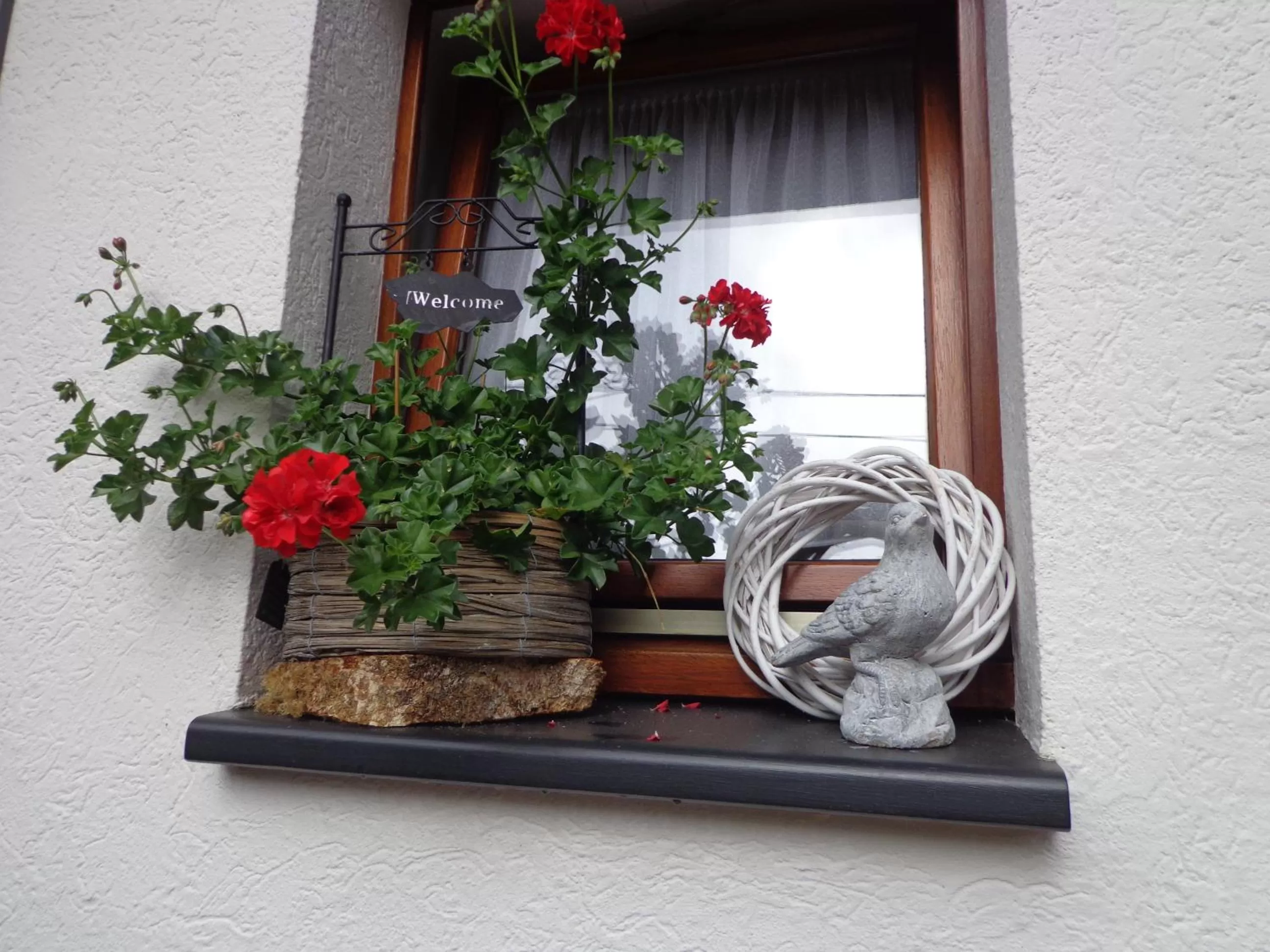 Decorative detail in Le Chant du Merle