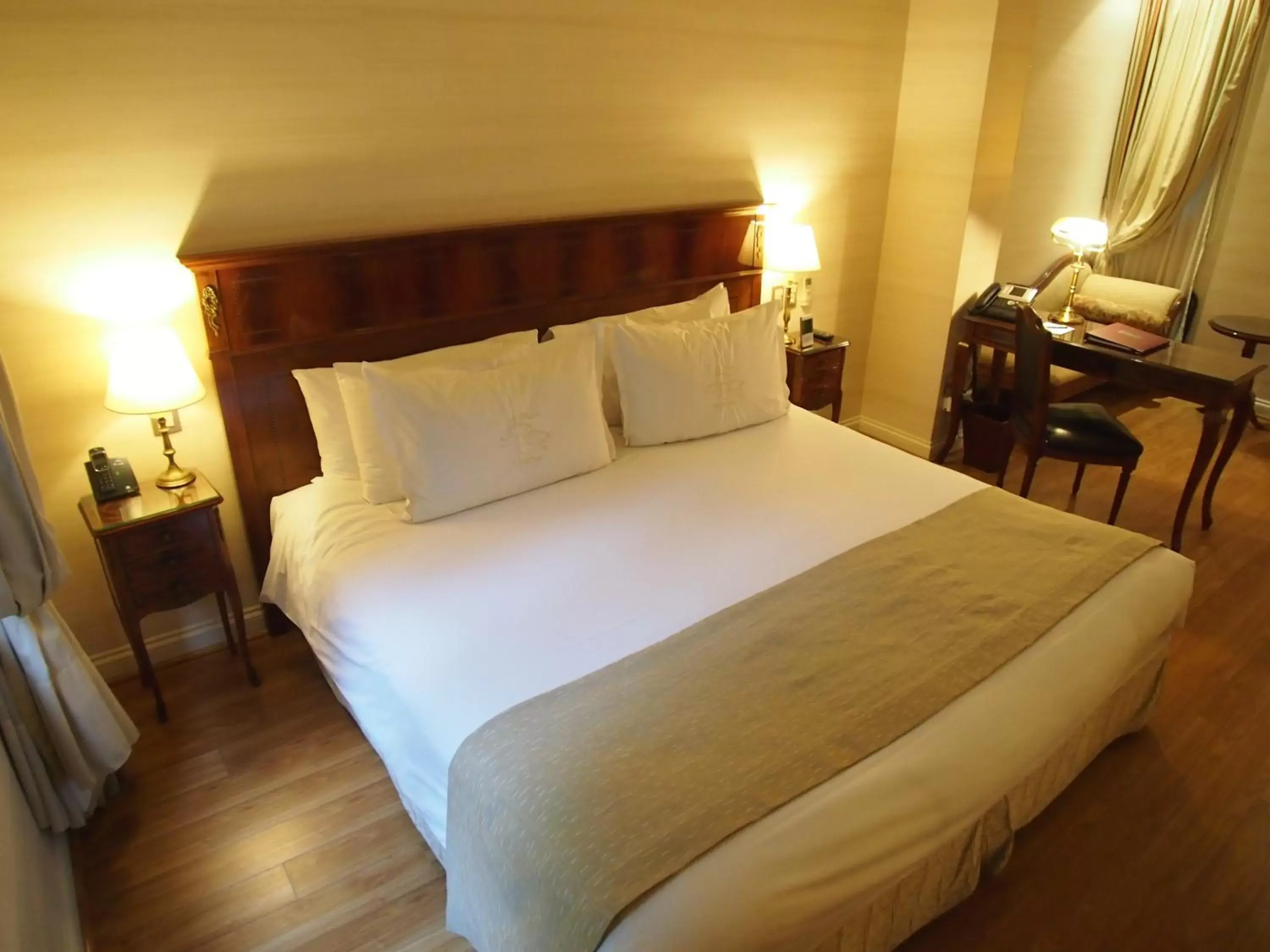 Bedroom, Bed in Melia Recoleta Plaza Hotel