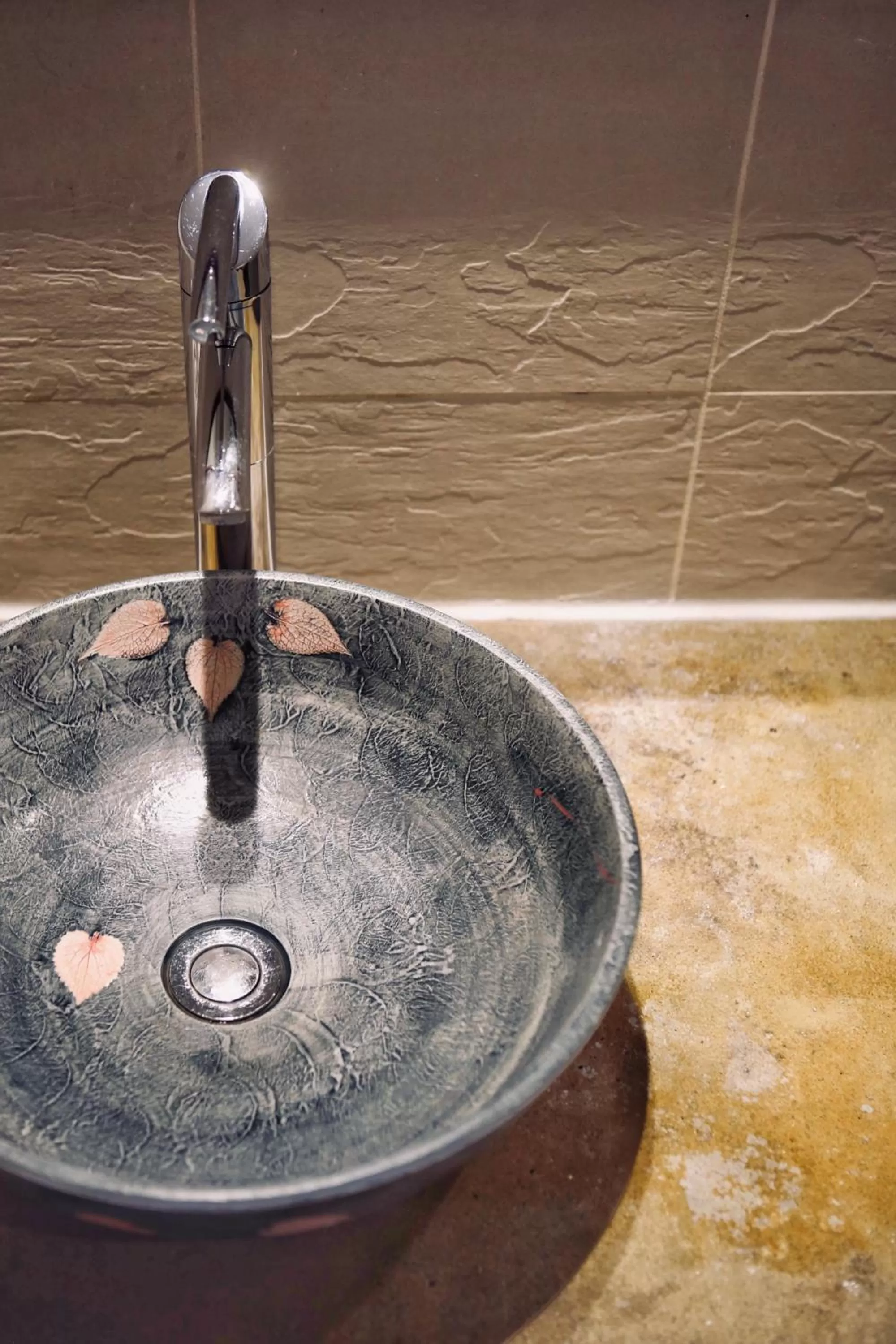 Bathroom in Butterfly on Wellington, Central