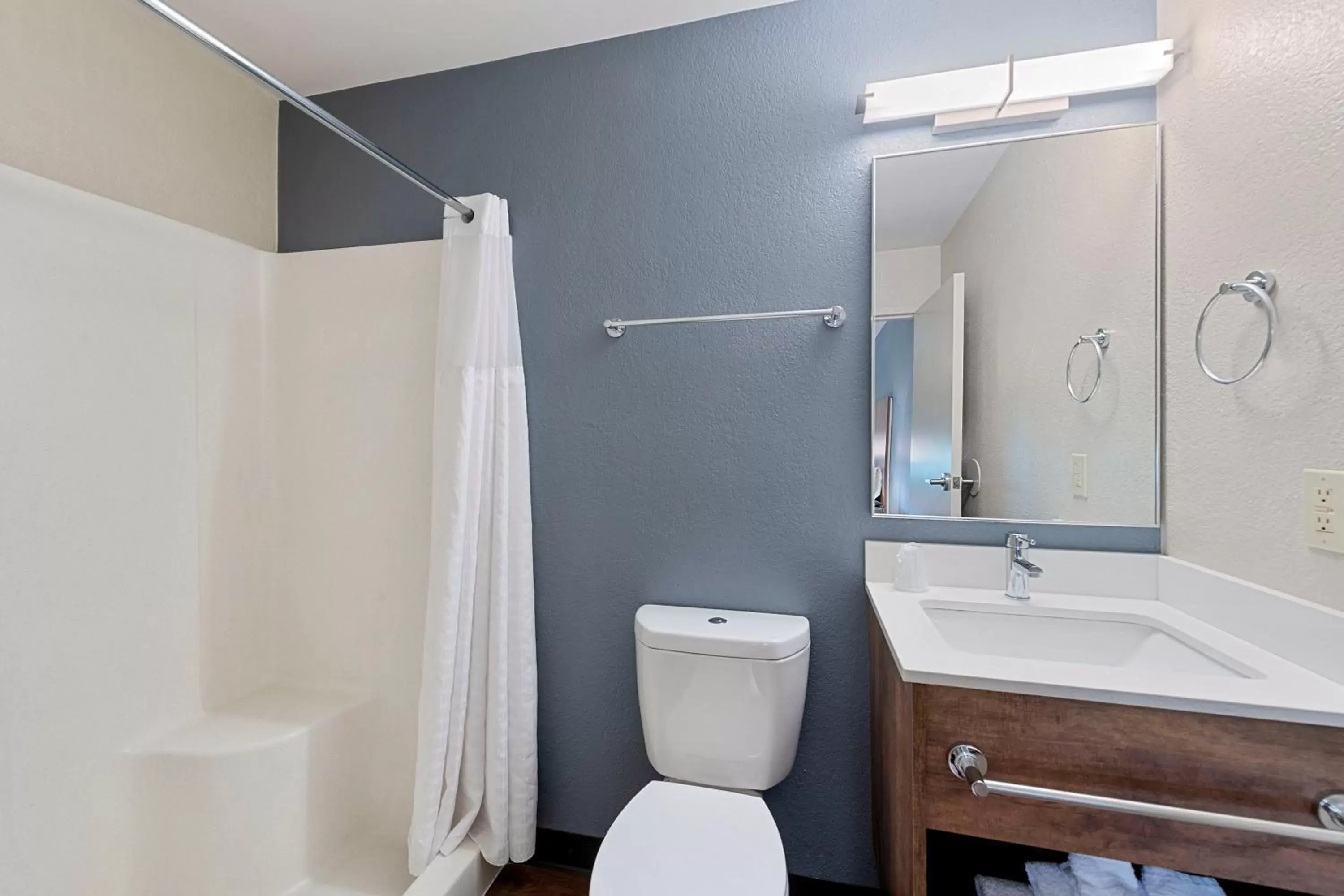 Bathroom in Extended Stay America Premier Suites - Oakland - Alameda