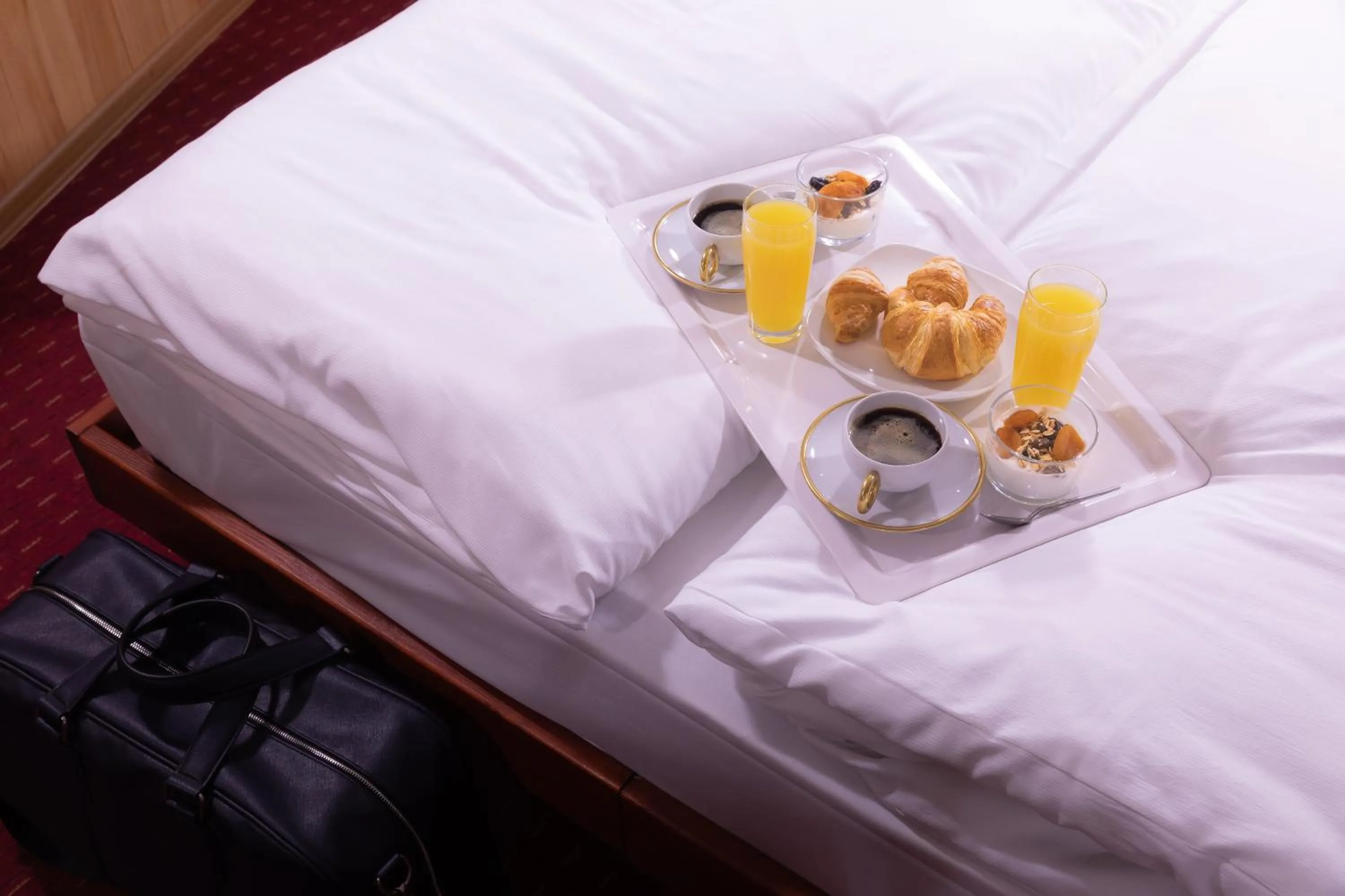 Bed in Fortuna Boat Hotel Budapest