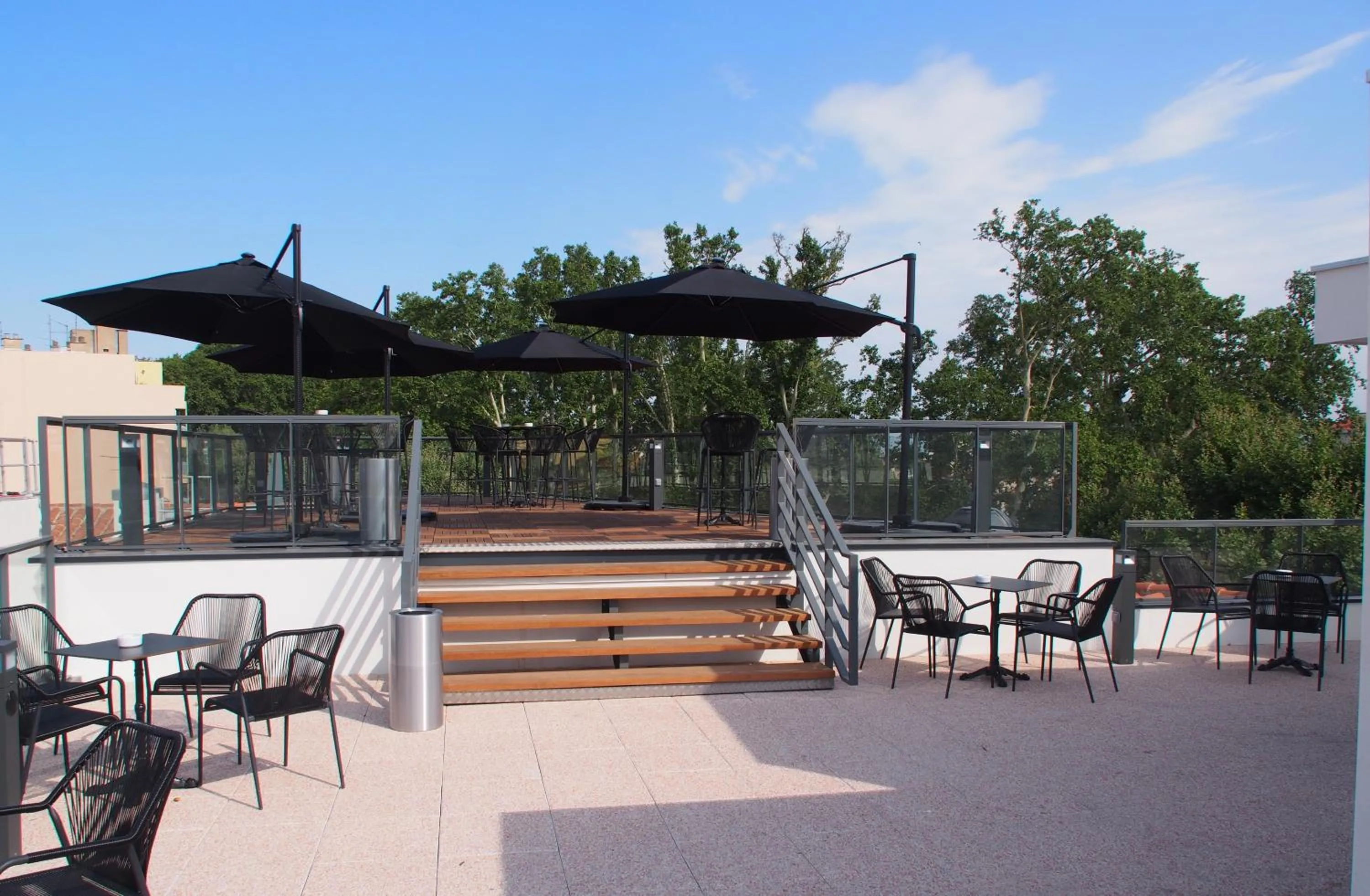 Balcony/Terrace in Dali Hôtel Perpignan - Restaurant
