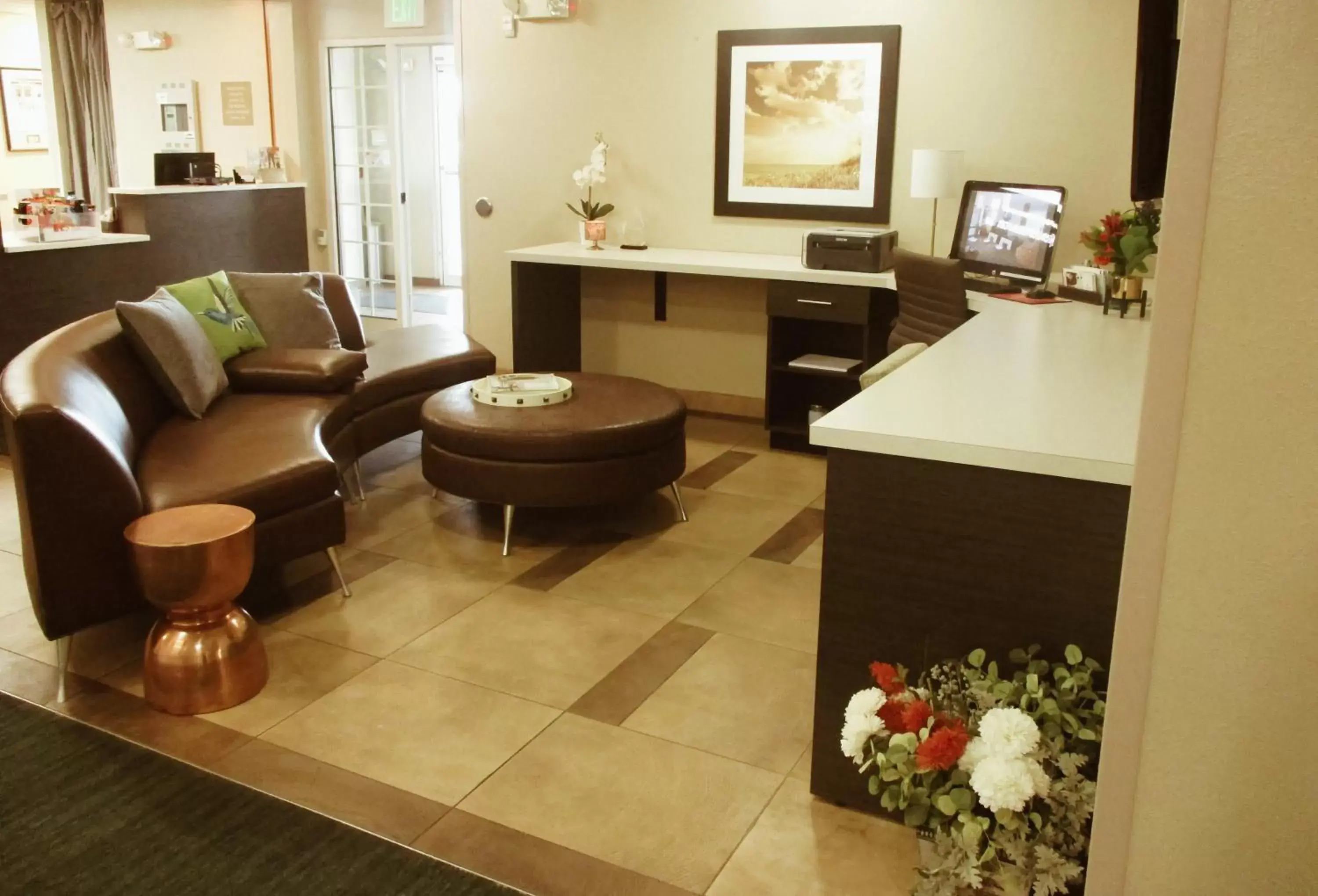 Property building, Seating Area in Candlewood Suites Alabaster, an IHG Hotel