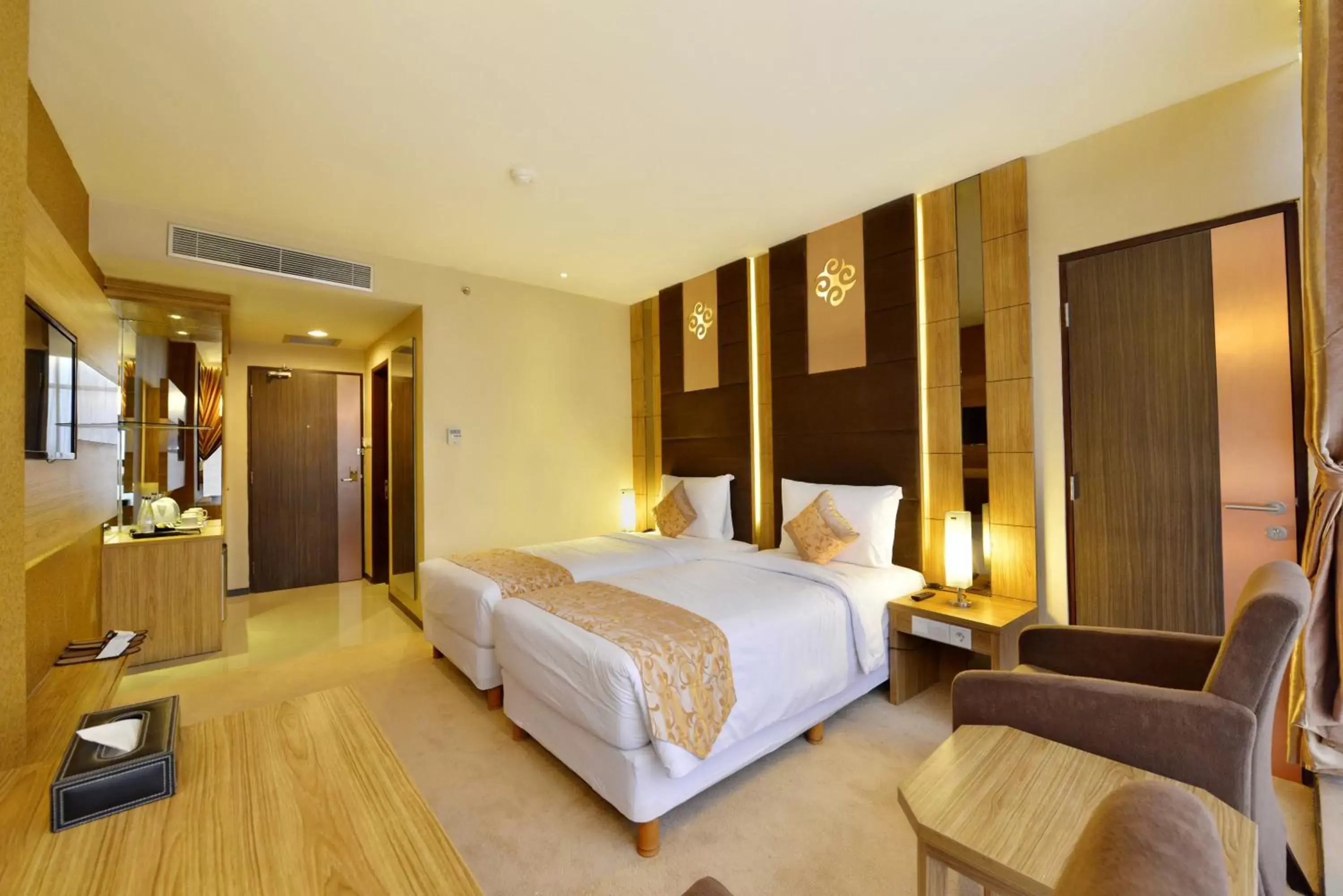 Bedroom, Bed in Grand Tjokro Jakarta