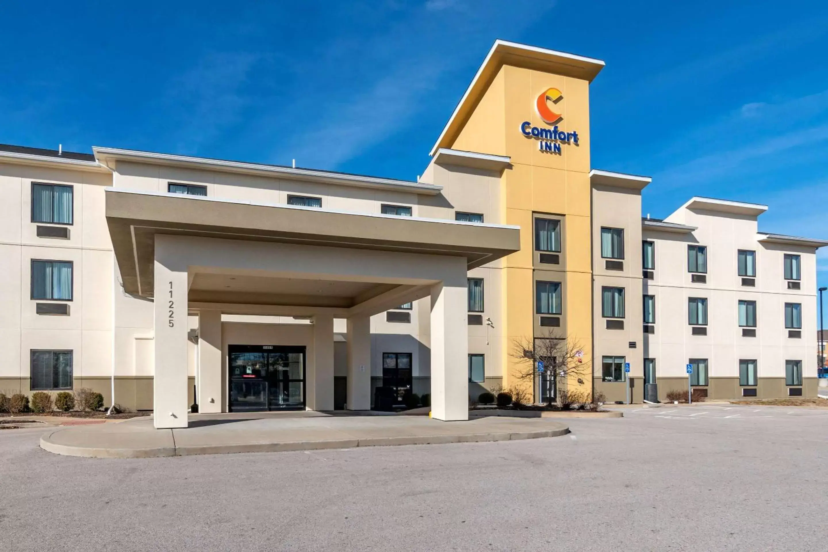 Property Building in Comfort Inn St Louis - Airport