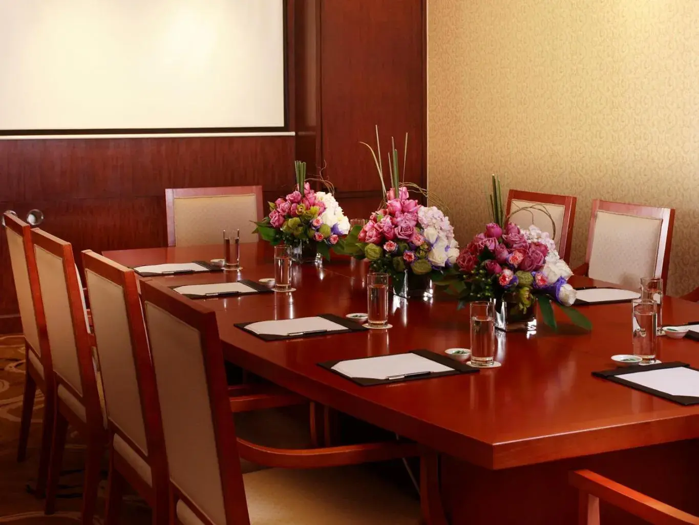 Business facilities in Grand Noble Hotel Dongguan