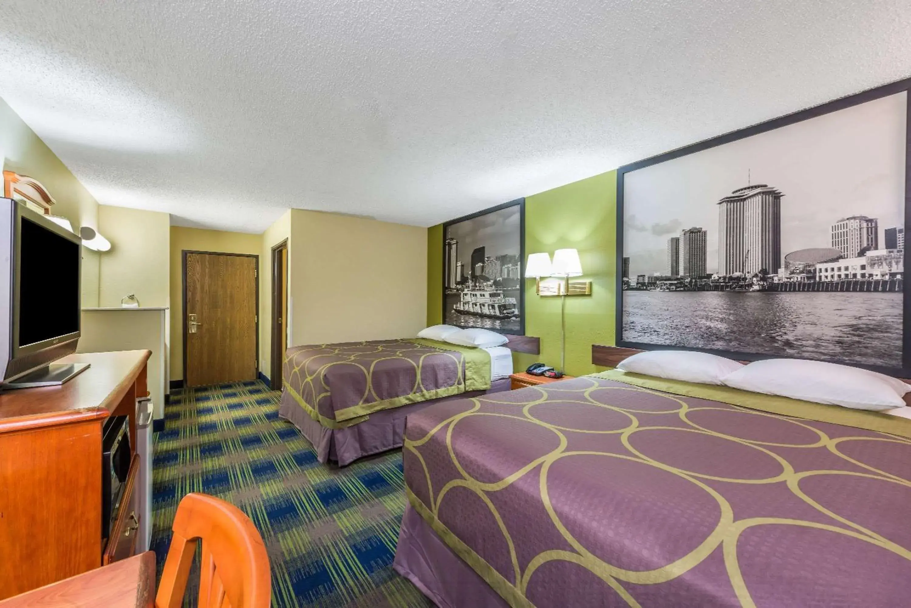 On site, Bed in Super 8 by Wyndham Sulphur Lake Charles