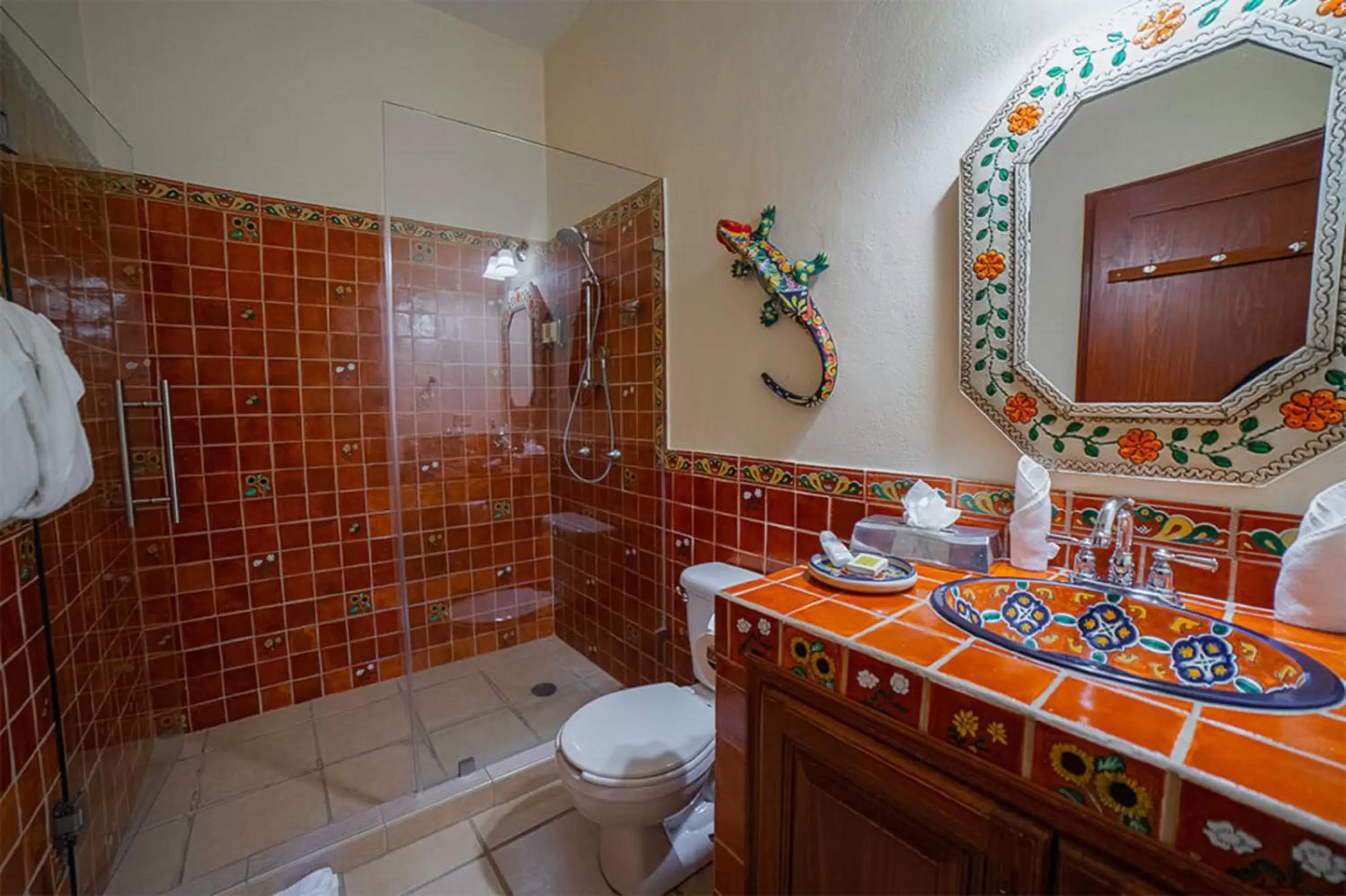 Shower, Bathroom in Casa Don Pascual Hotel Boutique Sweet Home