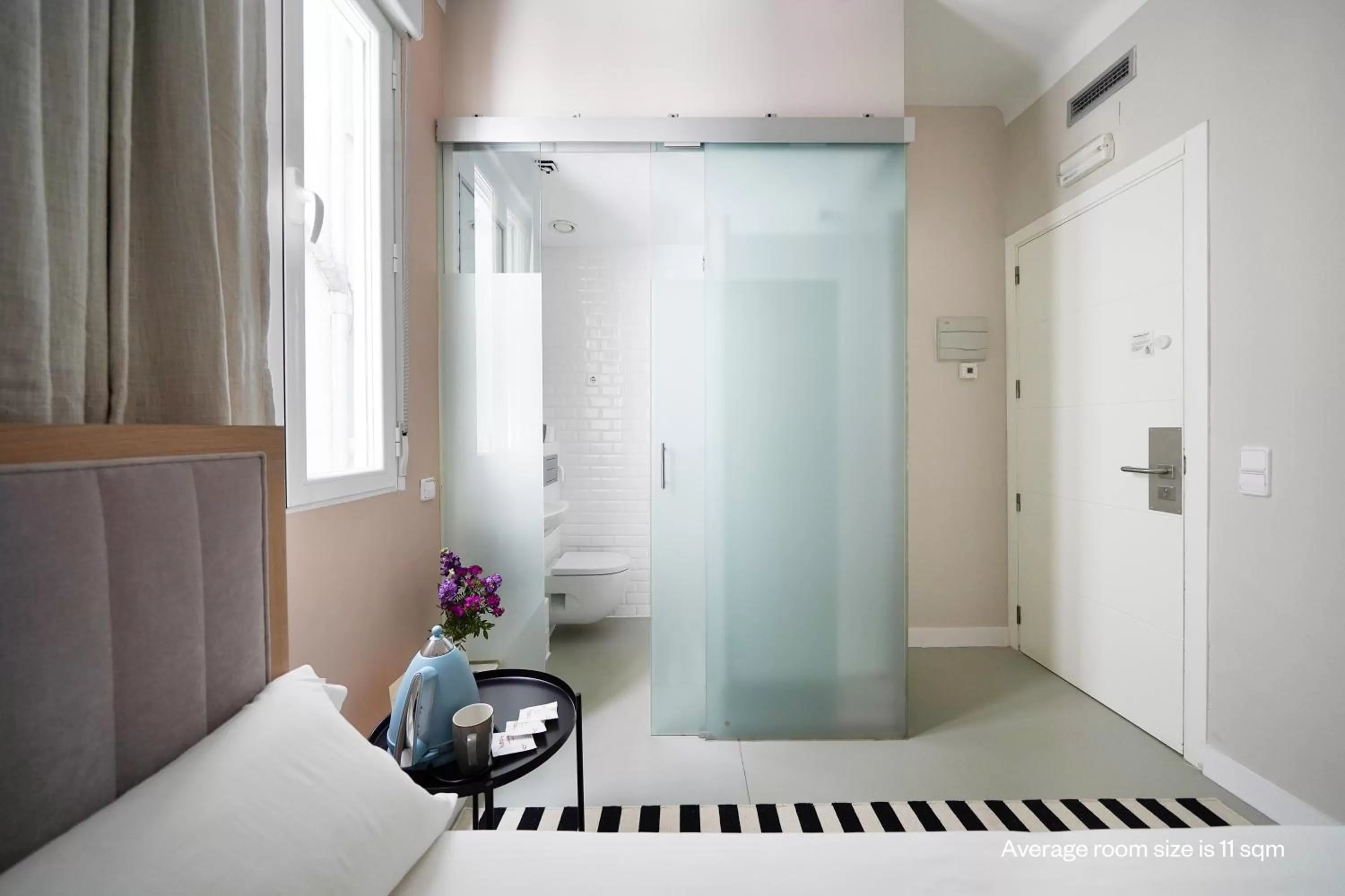 Photo of the whole room, Bed in Numa Madrid Script