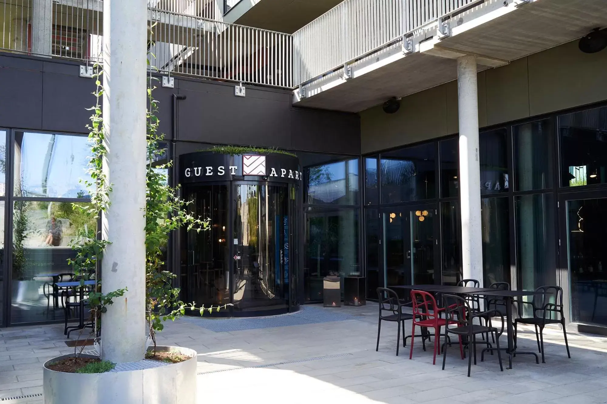 Facade/entrance in Hotel GUESTapart Facade/entrance in Hotel GUESTapart