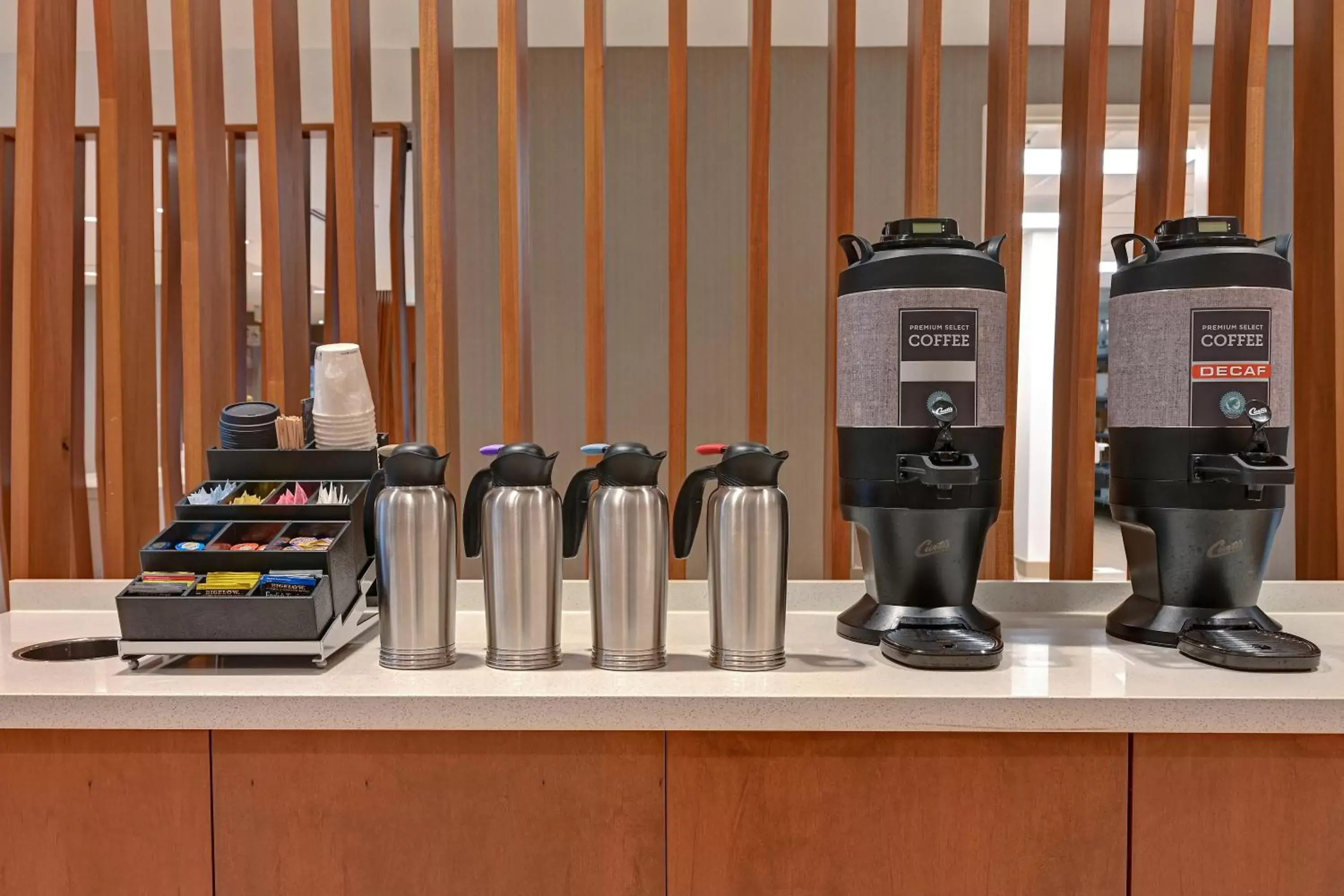 Coffee/tea facilities in SpringHill Suites by Marriott Albuquerque University Area