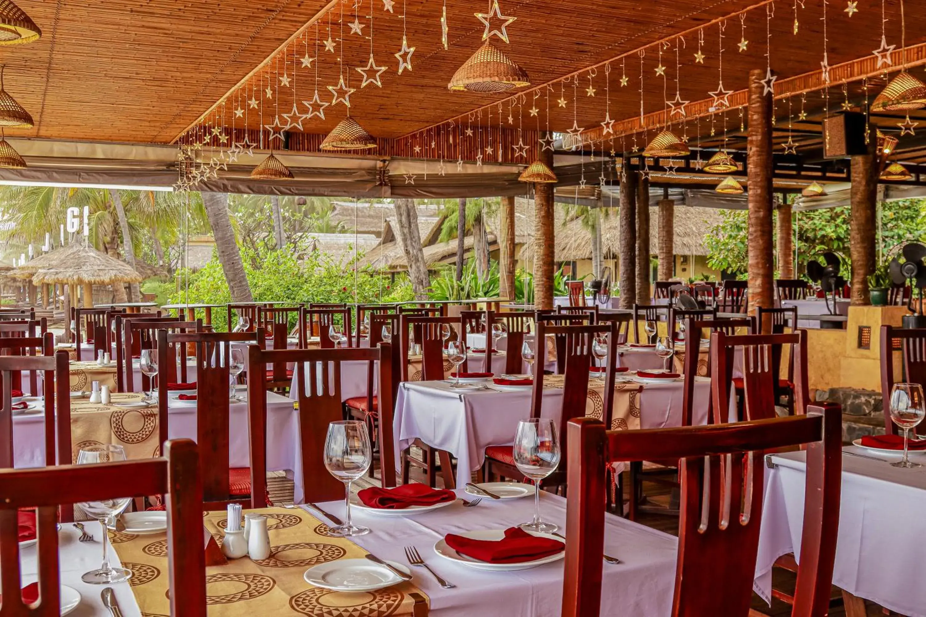 Restaurant/Places to Eat in Bamboo Village Beach Resort & Spa