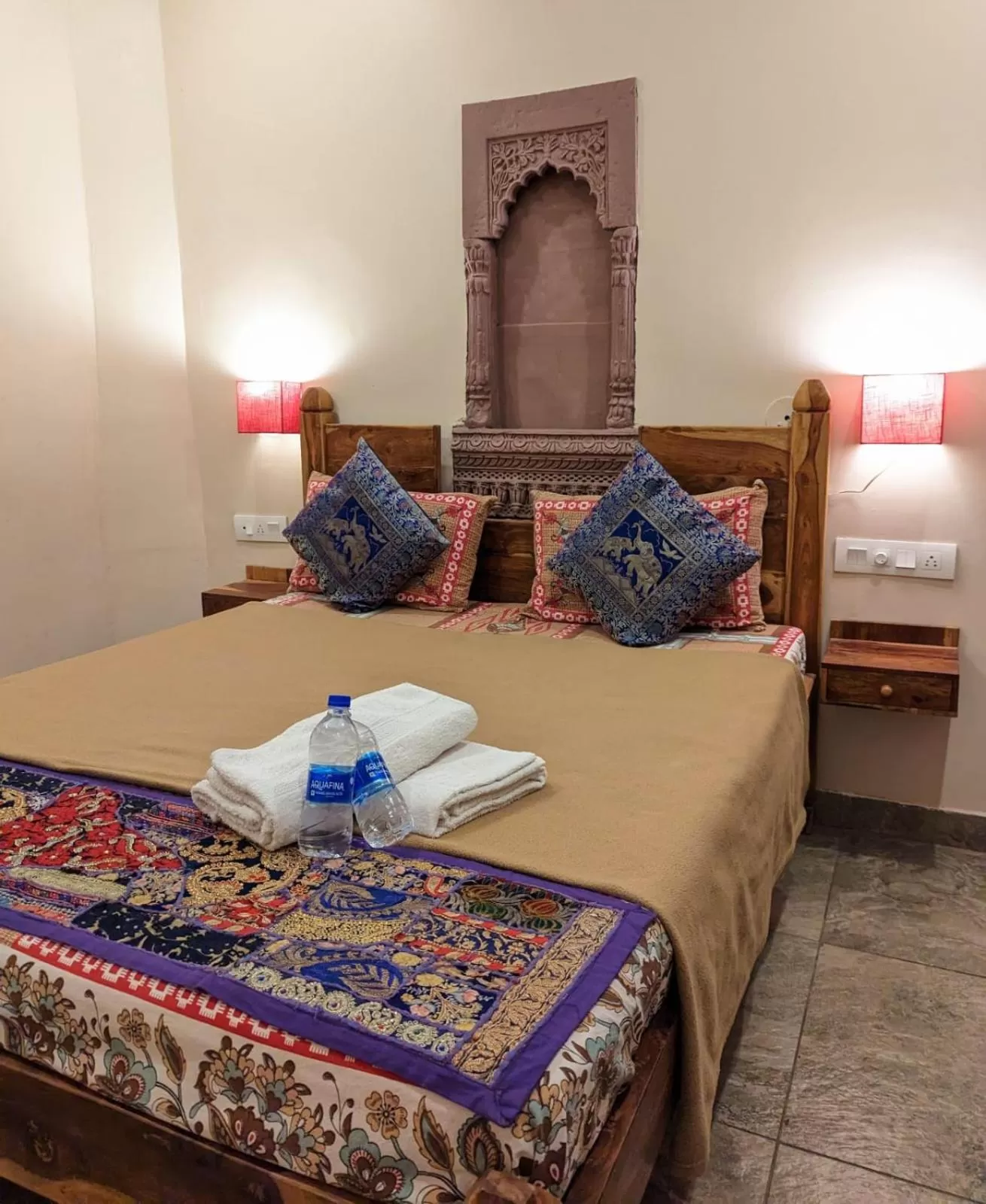 Bed in Corsican Haveli
