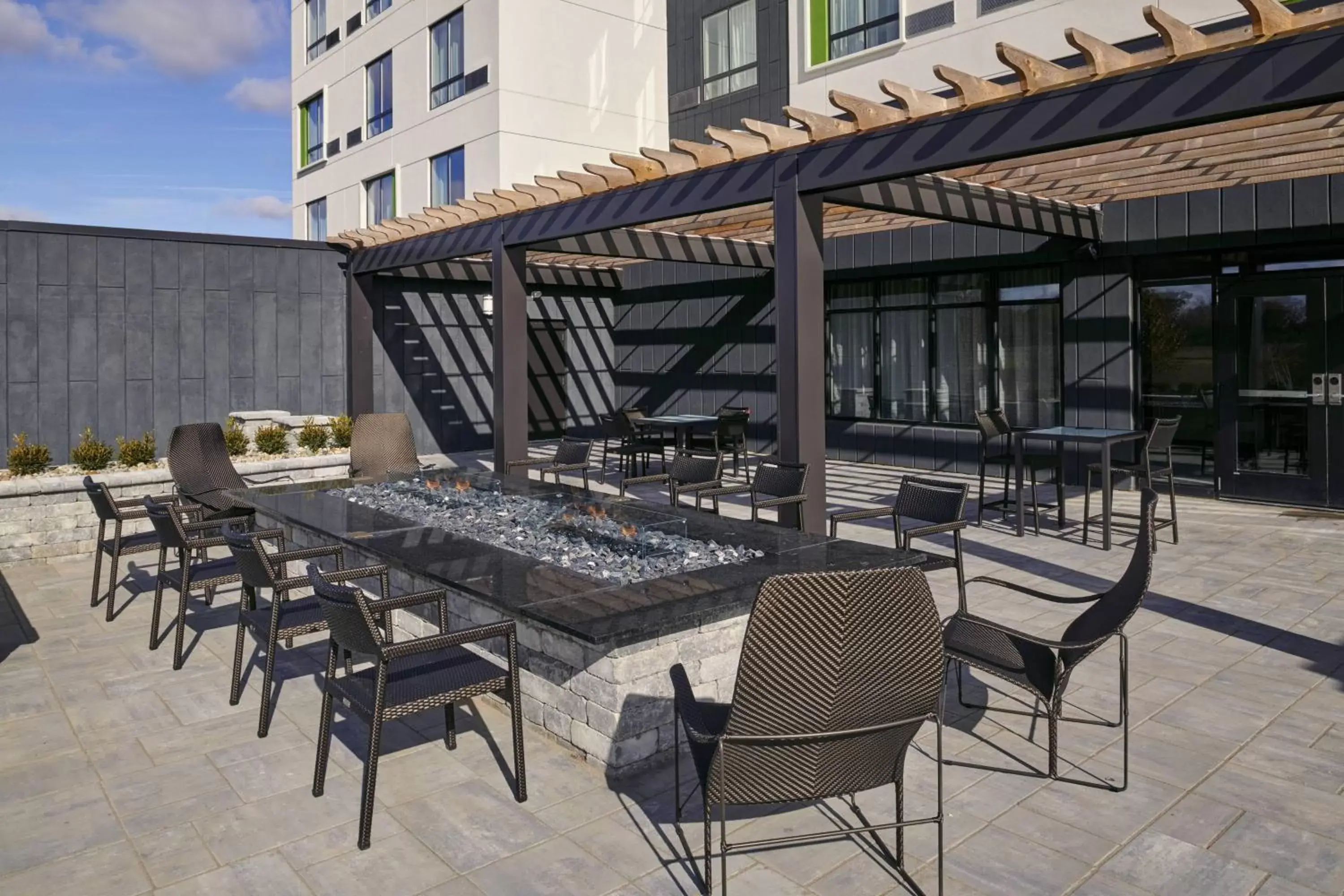 Property building, Restaurant/Places to Eat in Courtyard by Marriott Jackson