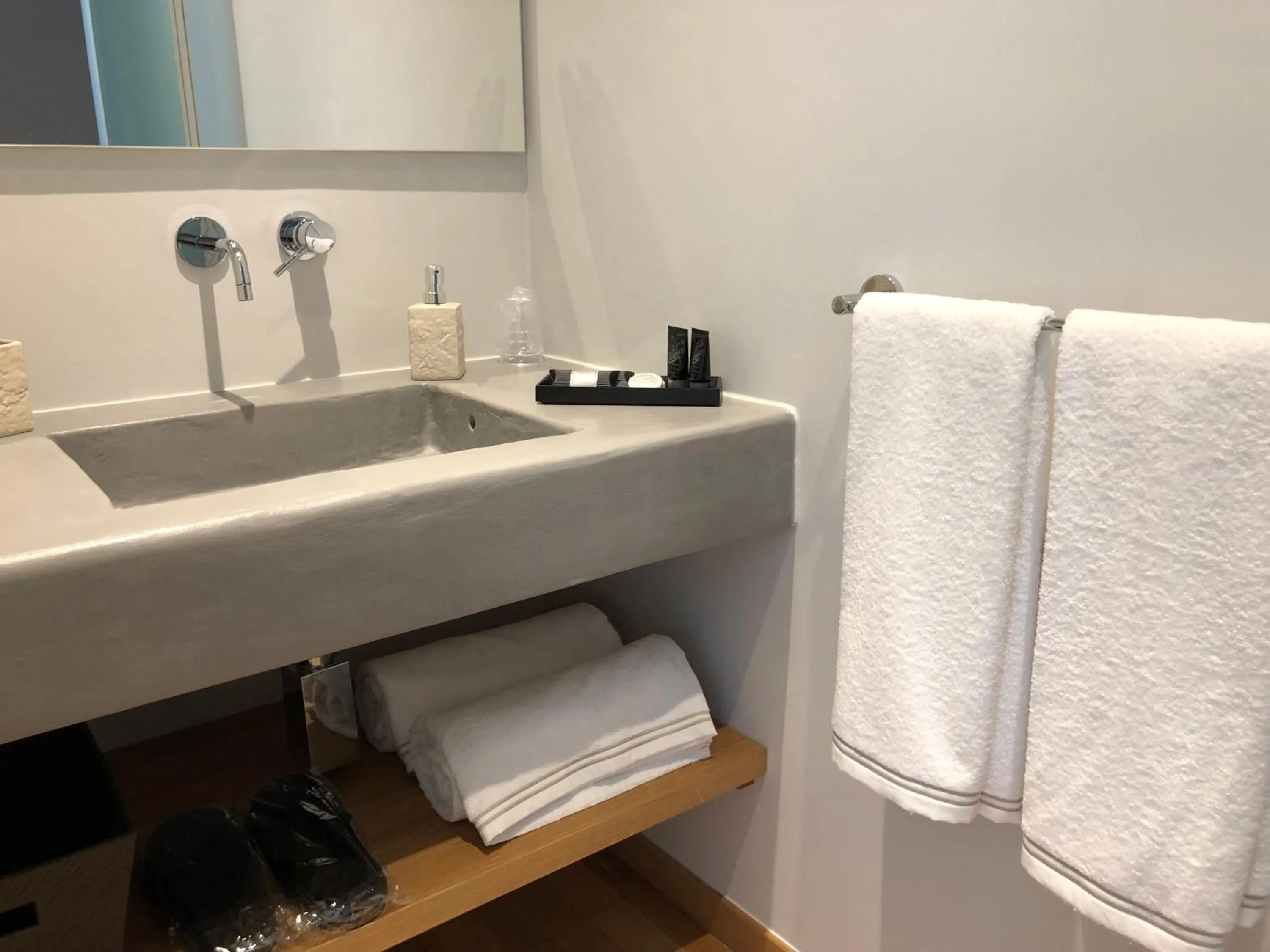 Bathroom in 200 ROOMS & TERRACE