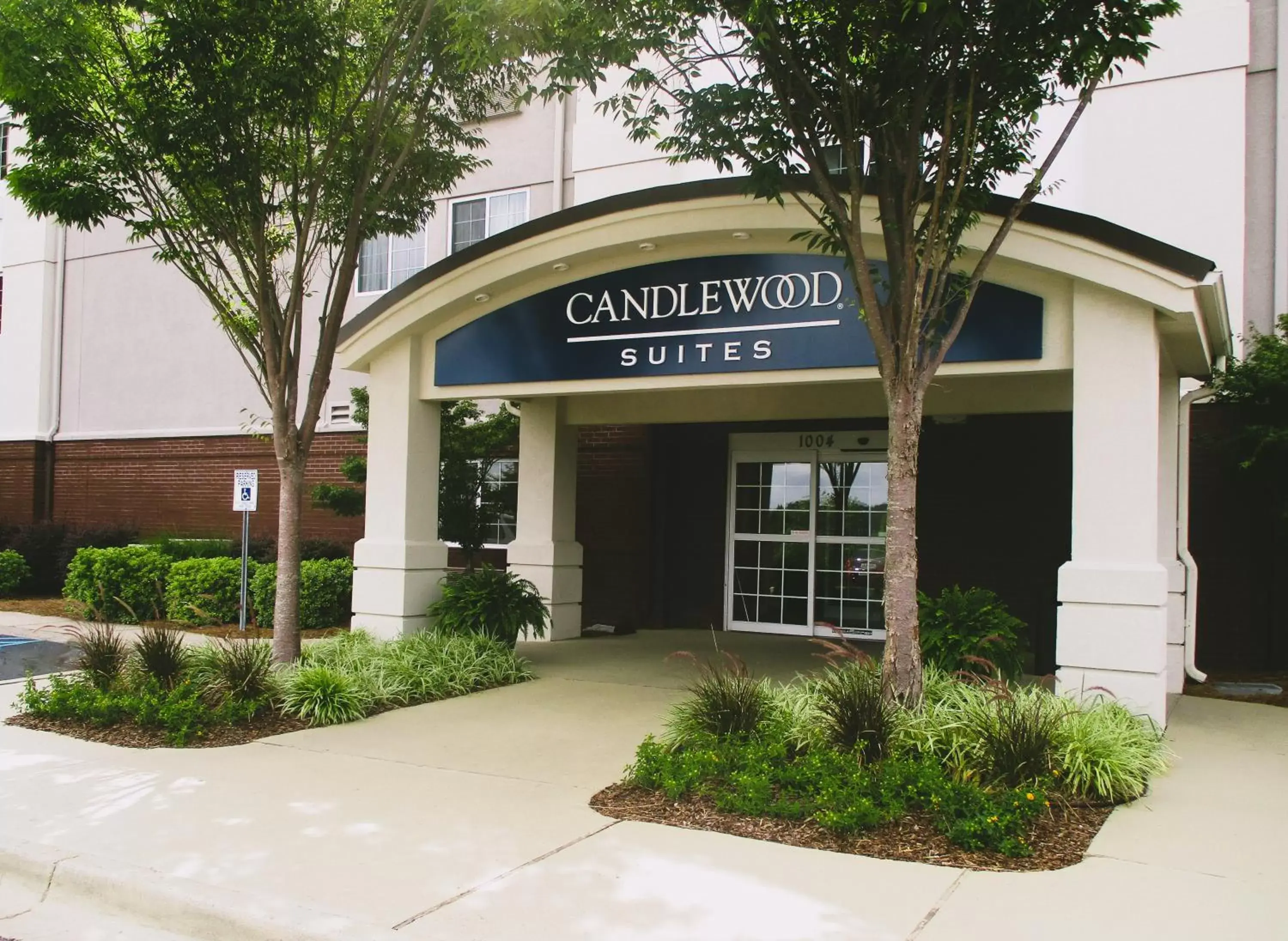 Property building in Candlewood Suites Alabaster, an IHG Hotel