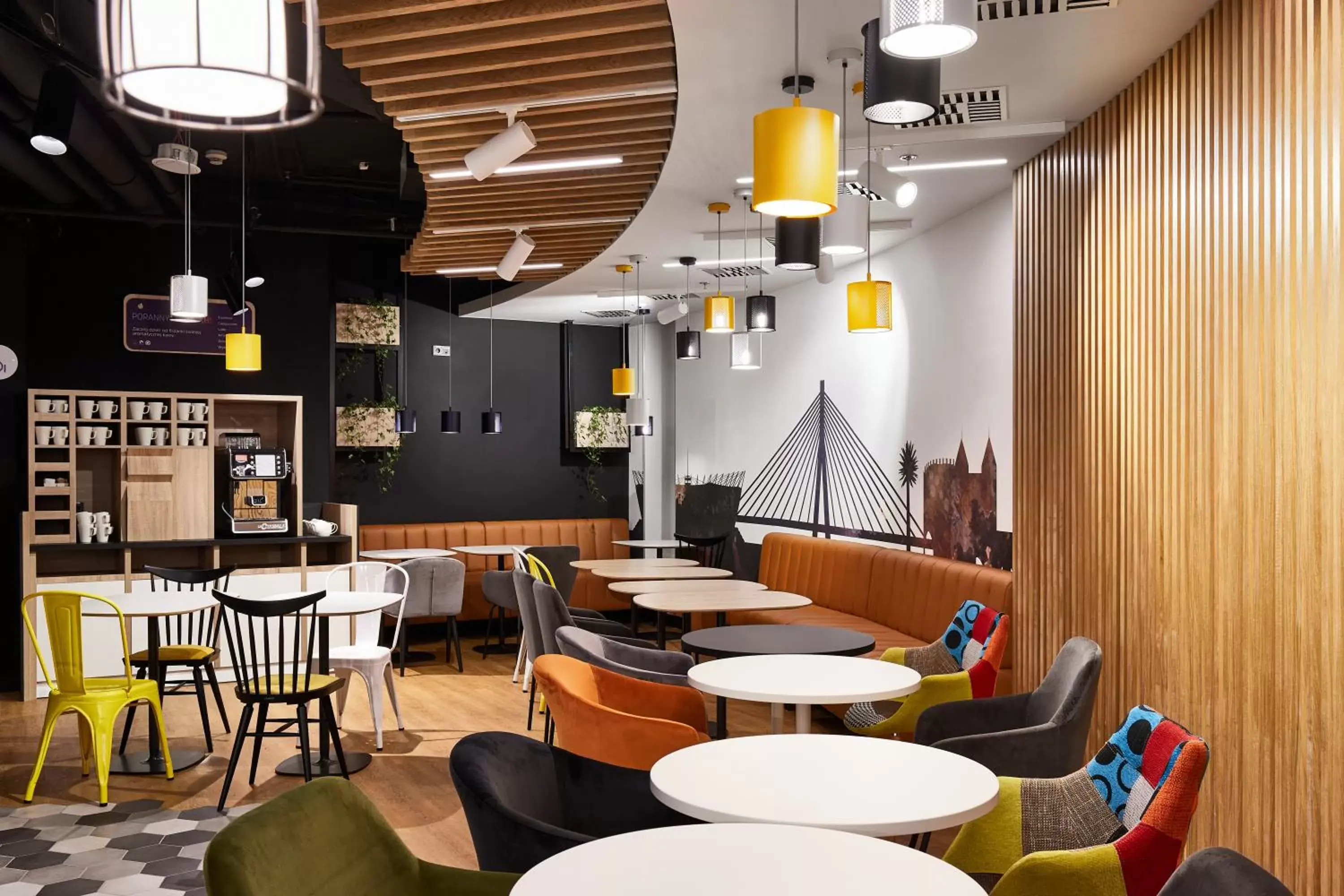 Restaurant/Places to Eat in Holiday Inn Express - Warsaw - The HUB, an IHG Hotel
