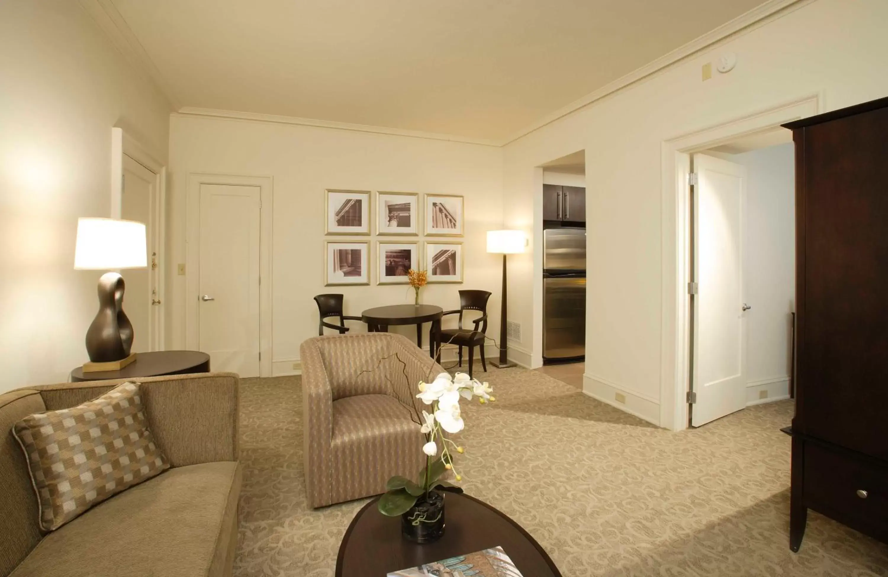 Living room, Seating Area in AKA Rittenhouse Square