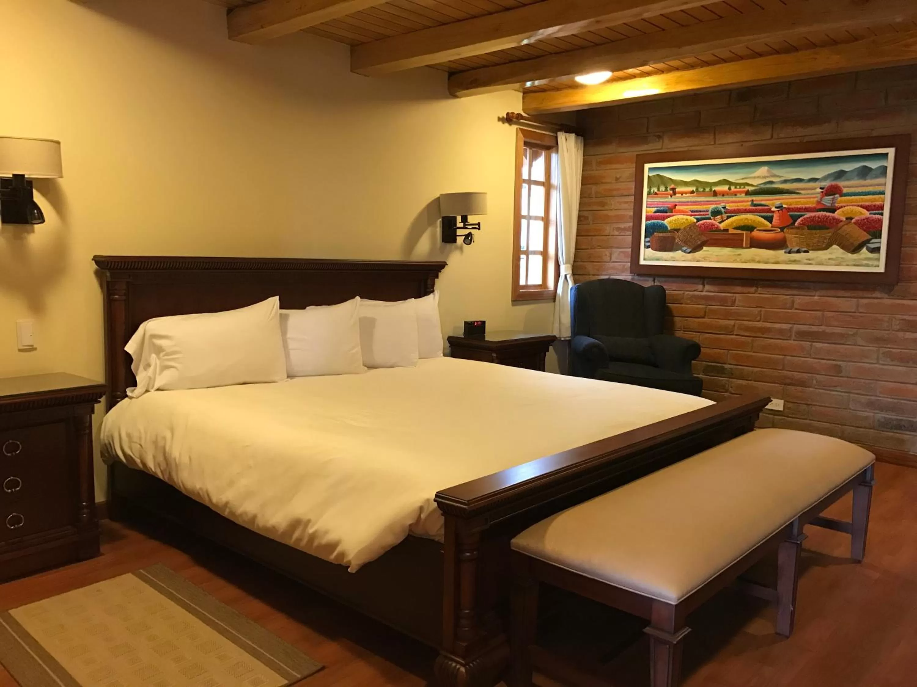 Bed in Puertolago Country Inn & Resort