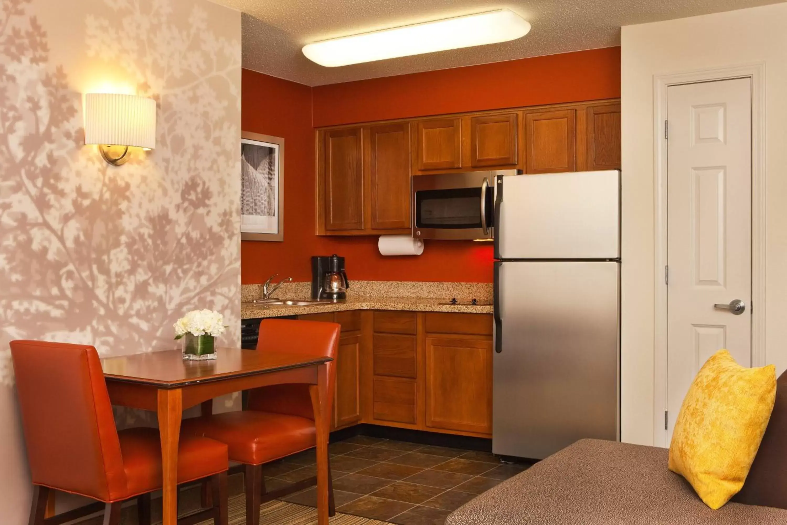 Bedroom, Kitchen/Kitchenette in Residence Inn by Marriott Greenbelt
