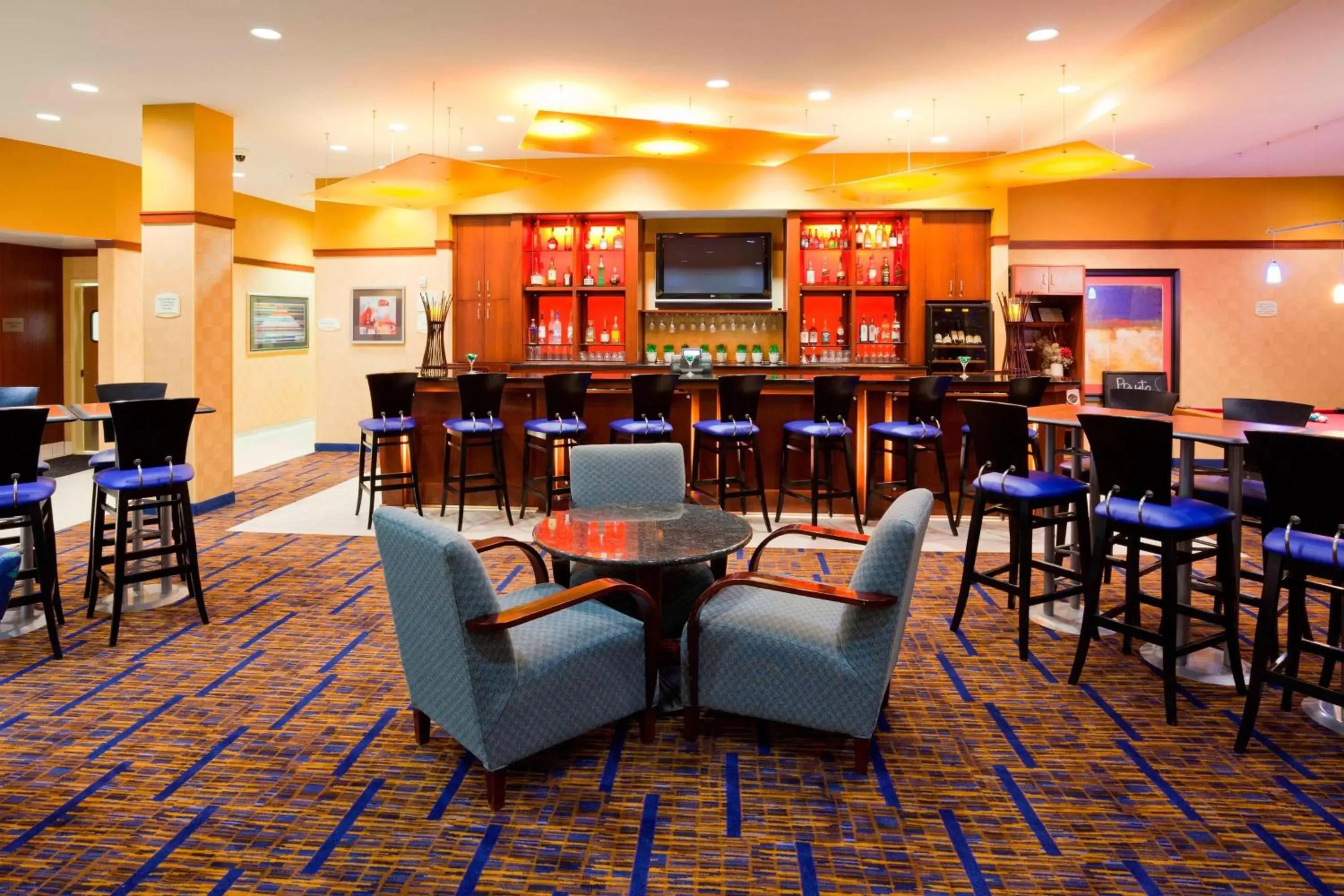 Lobby or reception, Restaurant/Places to Eat in Courtyard Minneapolis Maple Grove Arbor Lakes