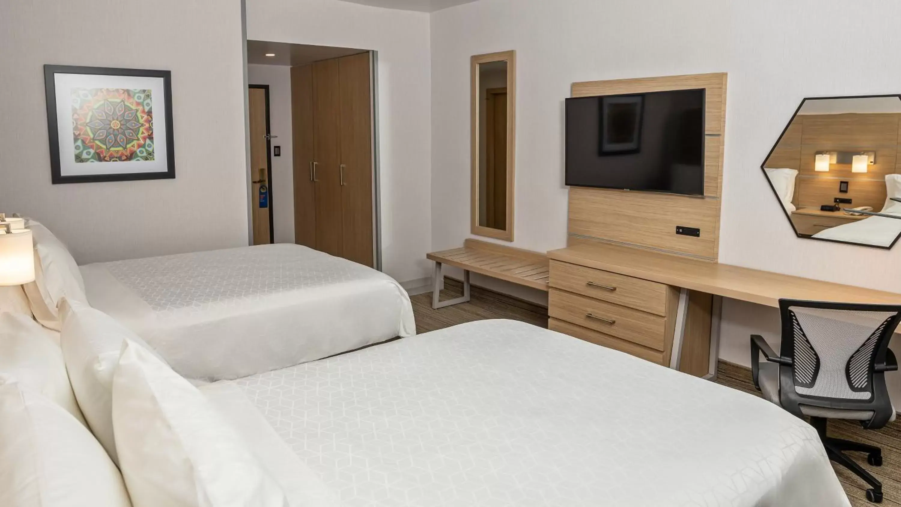 Photo of the whole room, Bed in Holiday Inn Express Chihuahua, an IHG Hotel