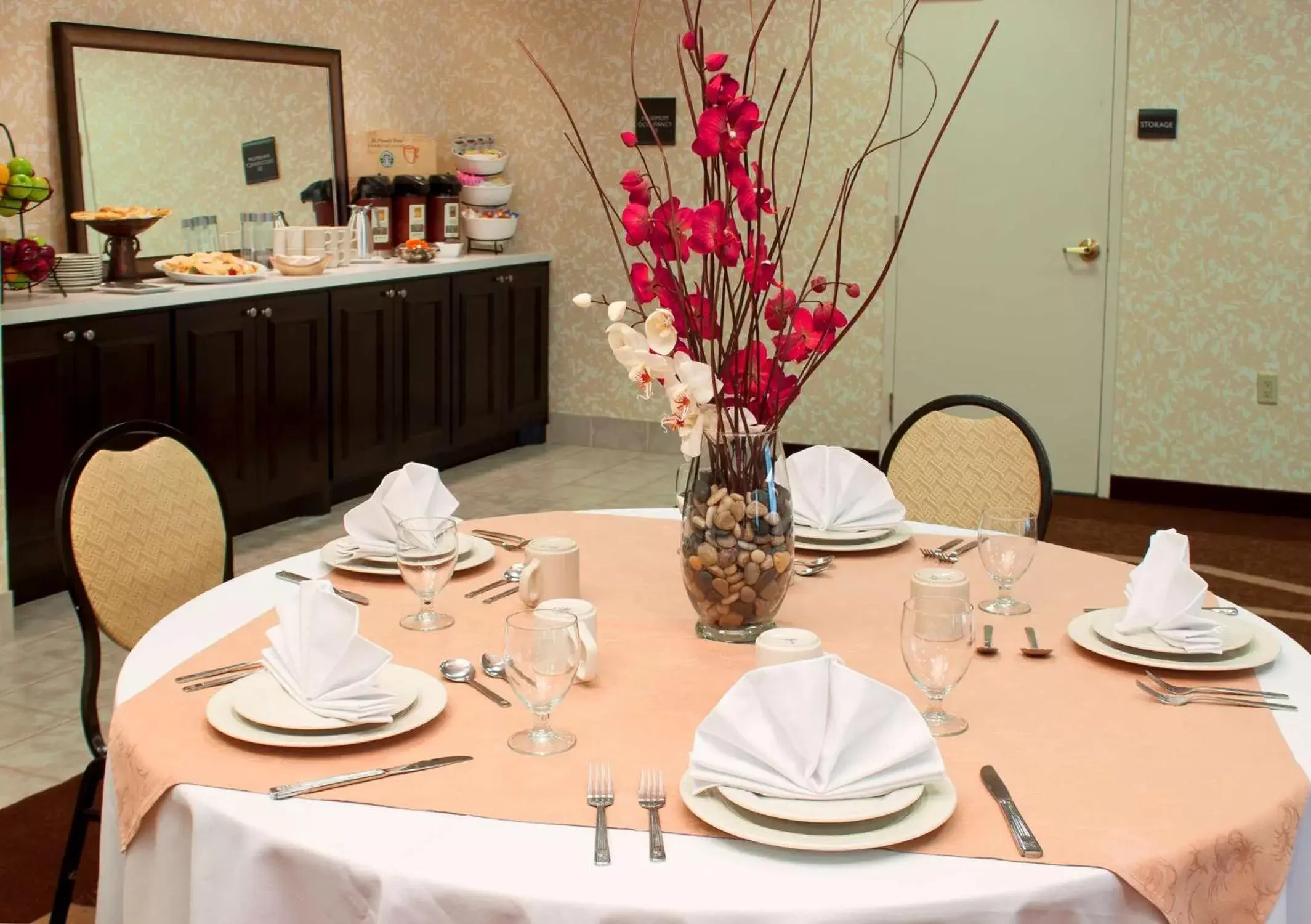 Meeting/conference room, Restaurant/Places to Eat in Hilton Garden Inn Fort Worth/Fossil Creek