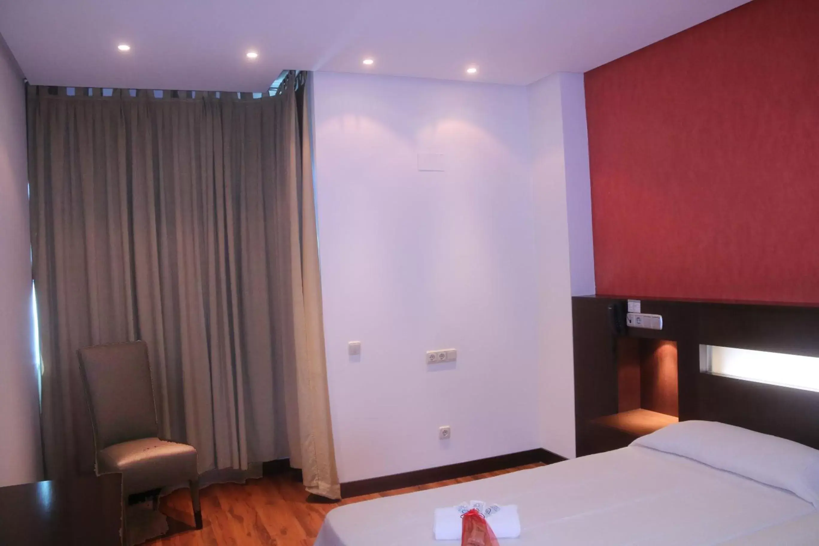 Bed, Room Photo in Hotel La Cantueña