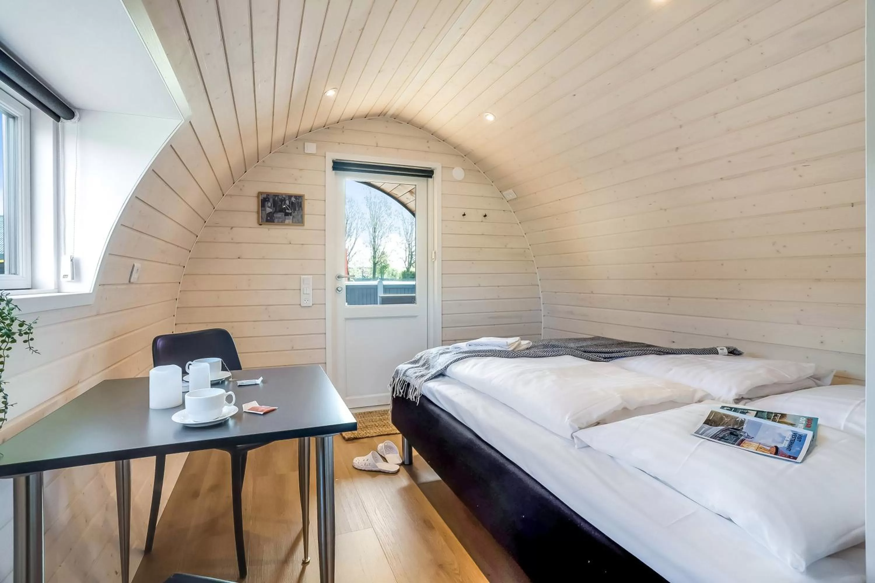 Photo of the whole room, Bed in Danhostel Skjern